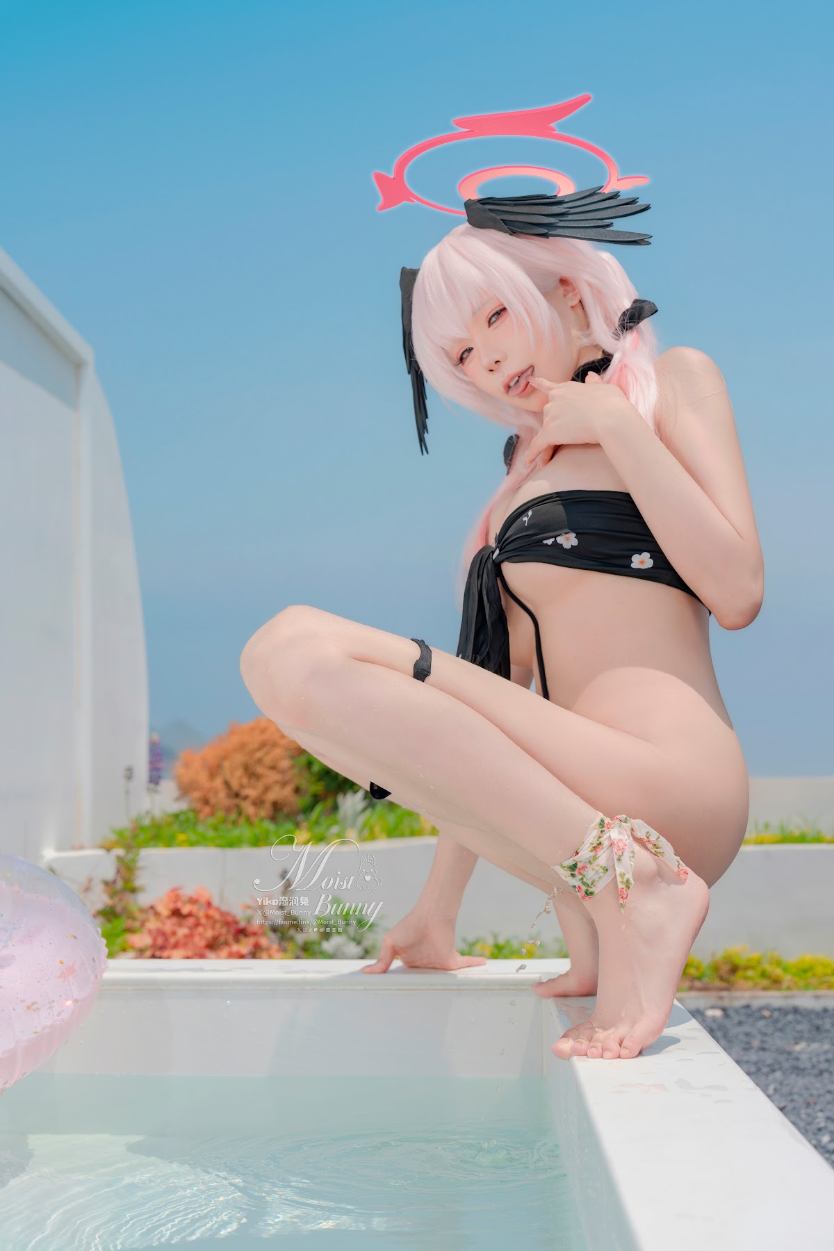 Coser@黏黏团子兔 – 08月作品『下江小春 泳装』Honey - P74