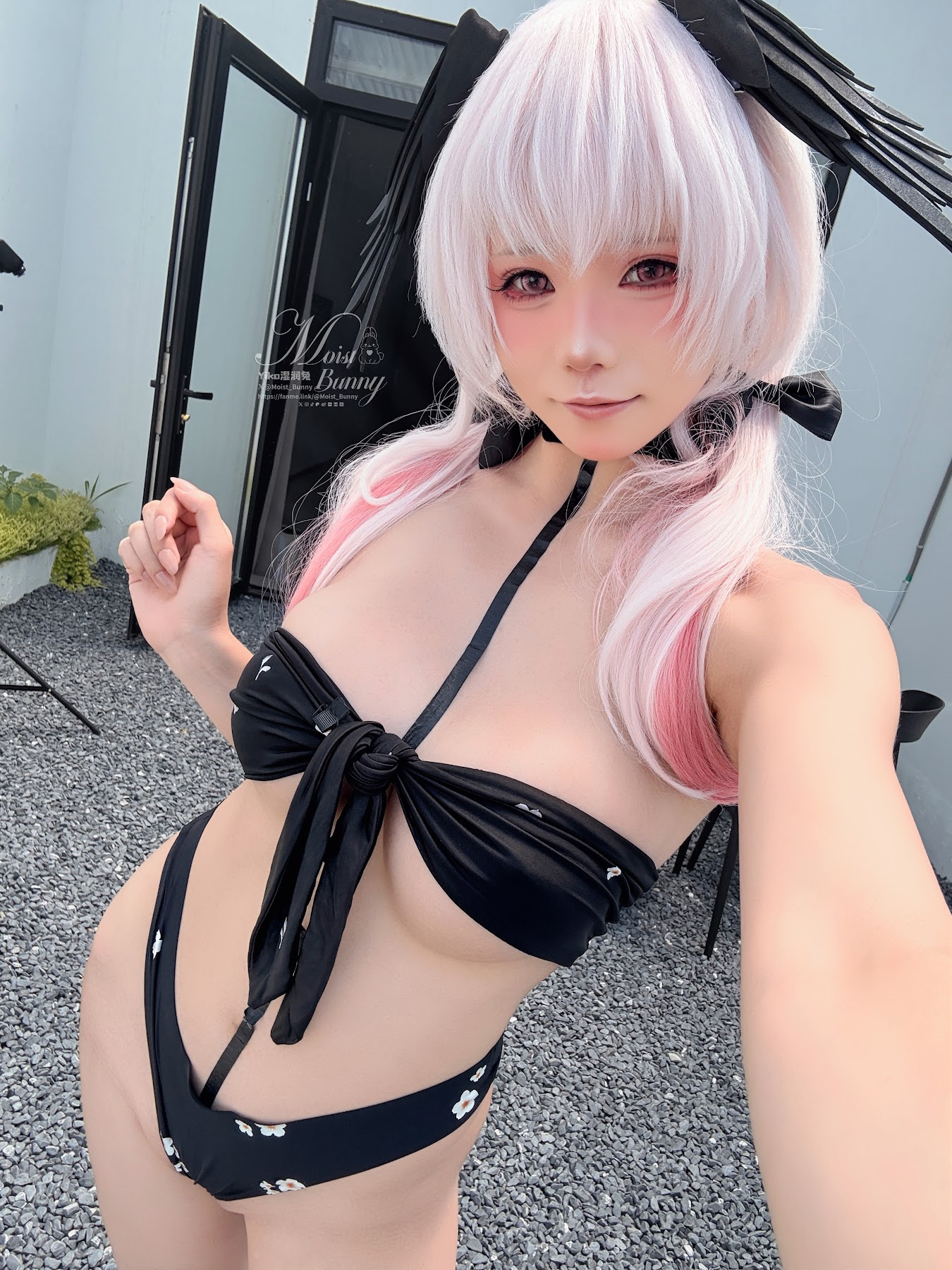 Coser@黏黏团子兔 – 08月作品『下江小春 泳装』Honey - P76