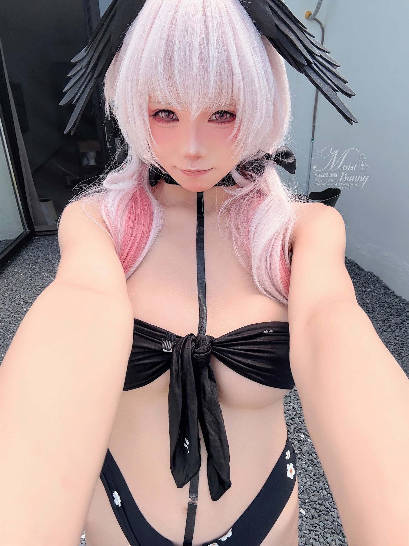 Coser@黏黏团子兔 – 08月作品『下江小春 泳装』Honey - P77