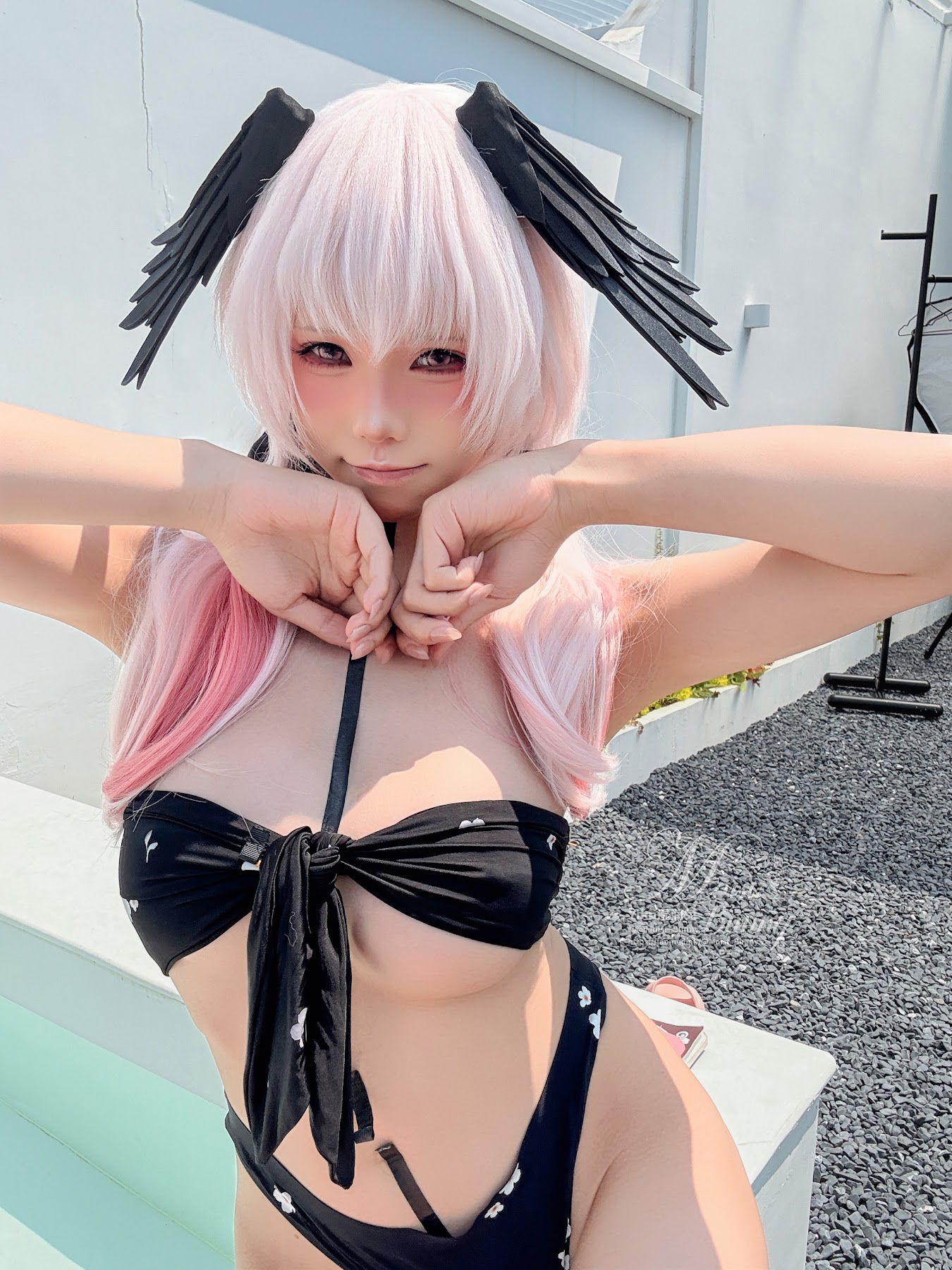 Coser@黏黏团子兔 – 08月作品『下江小春 泳装』Honey - P80