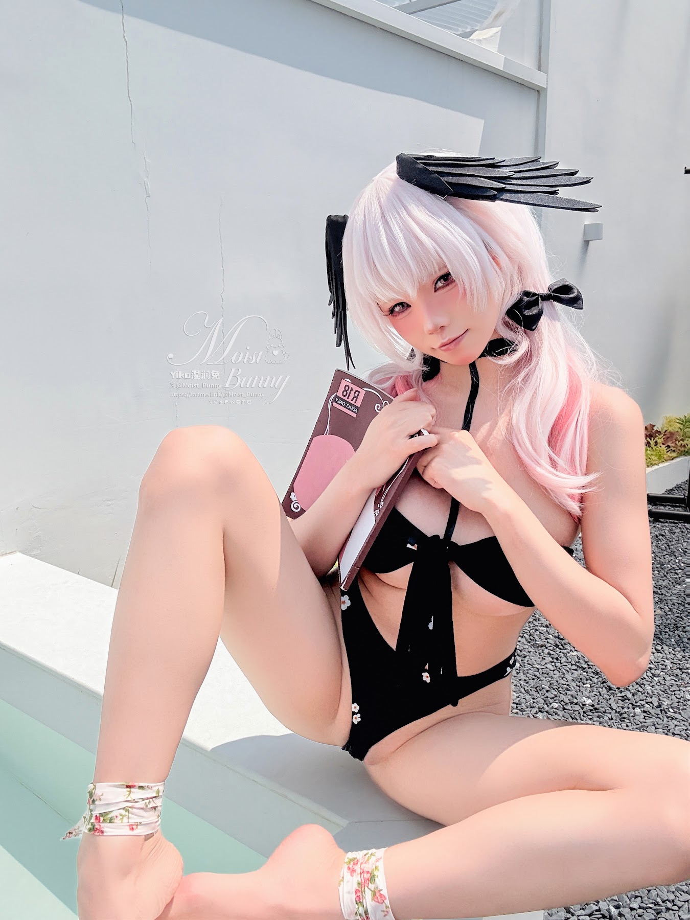 Coser@黏黏团子兔 – 08月作品『下江小春 泳装』Honey - P83