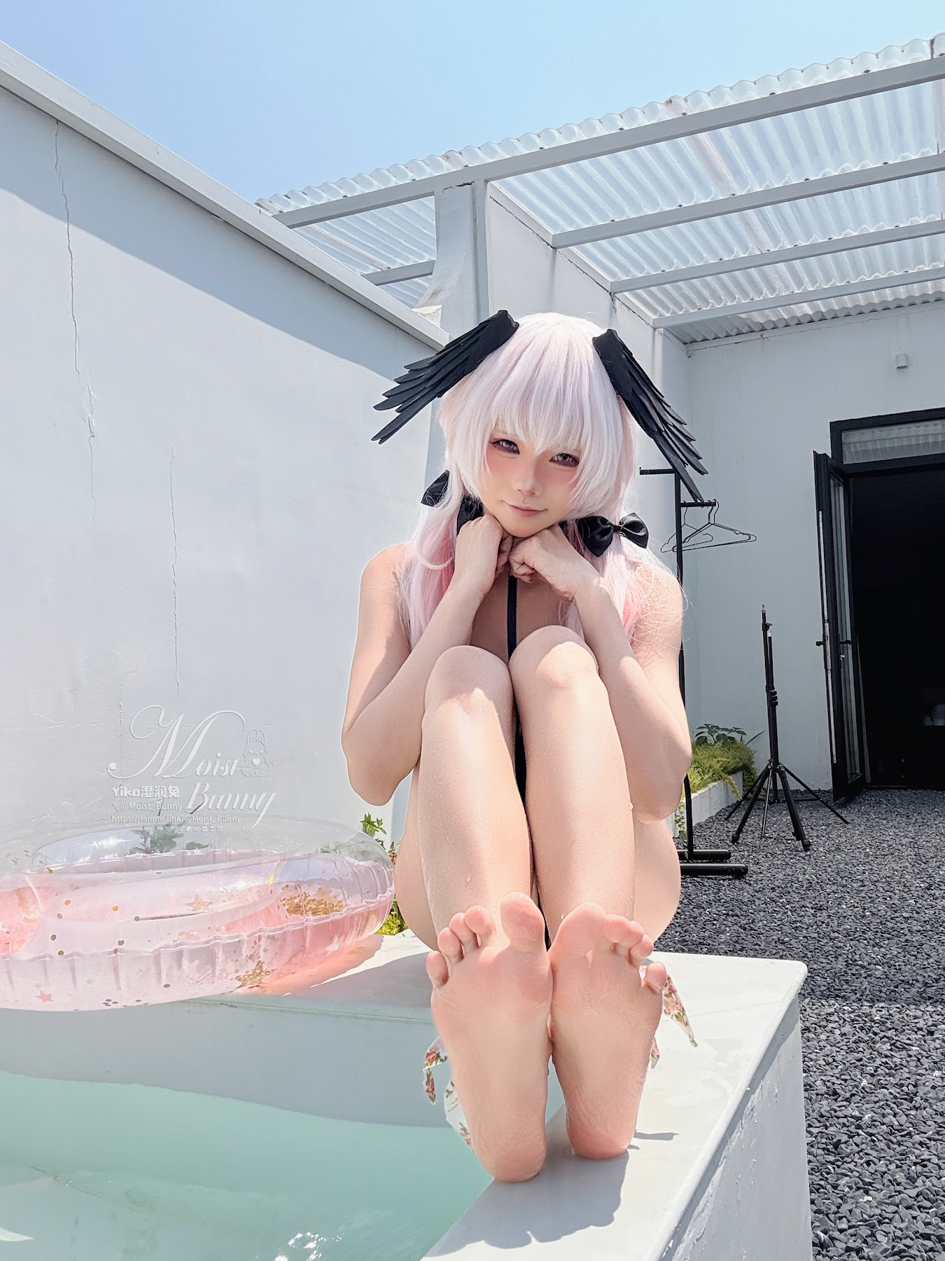 Coser@黏黏团子兔 – 08月作品『下江小春 泳装』Honey - P87