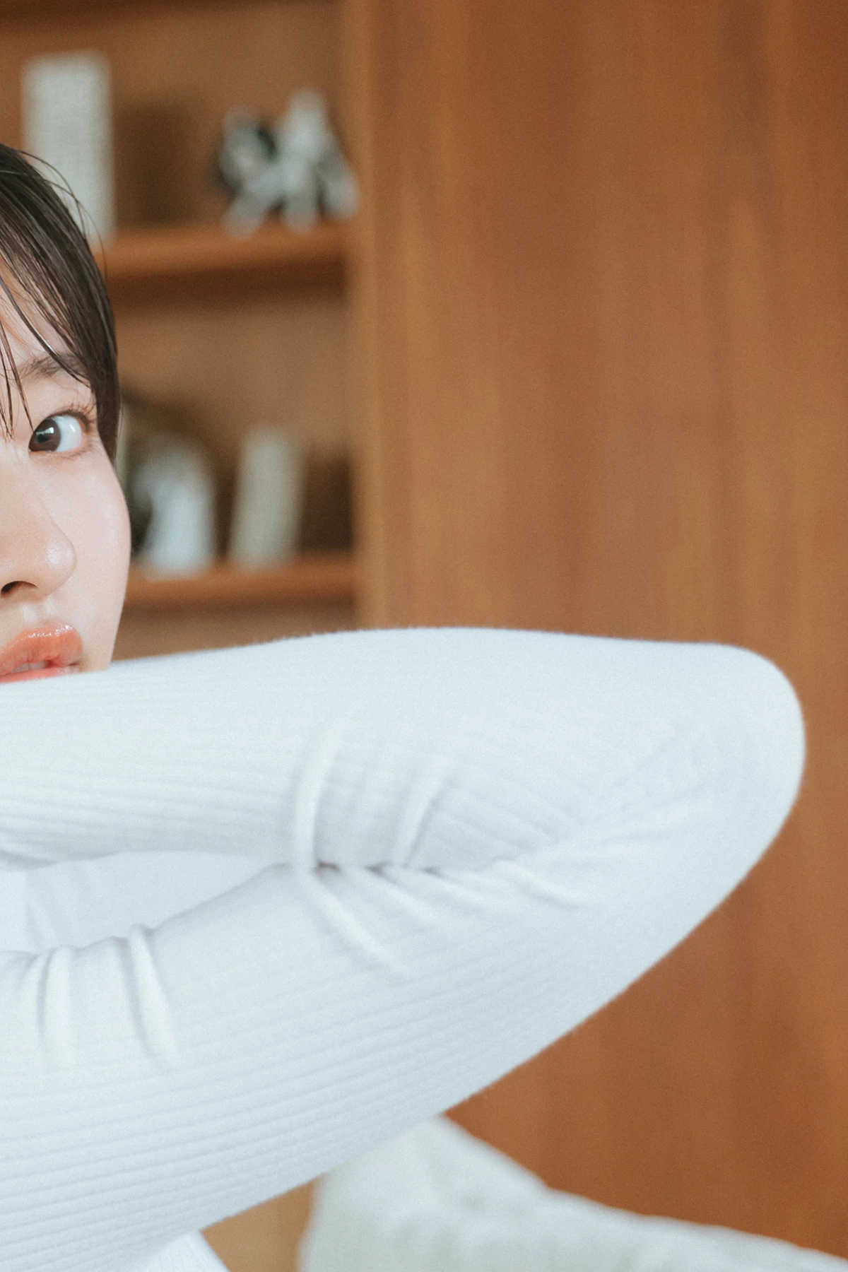 Rina Saito 斉藤里奈 – FLASHデジタル写真集 「Clear」 - P35