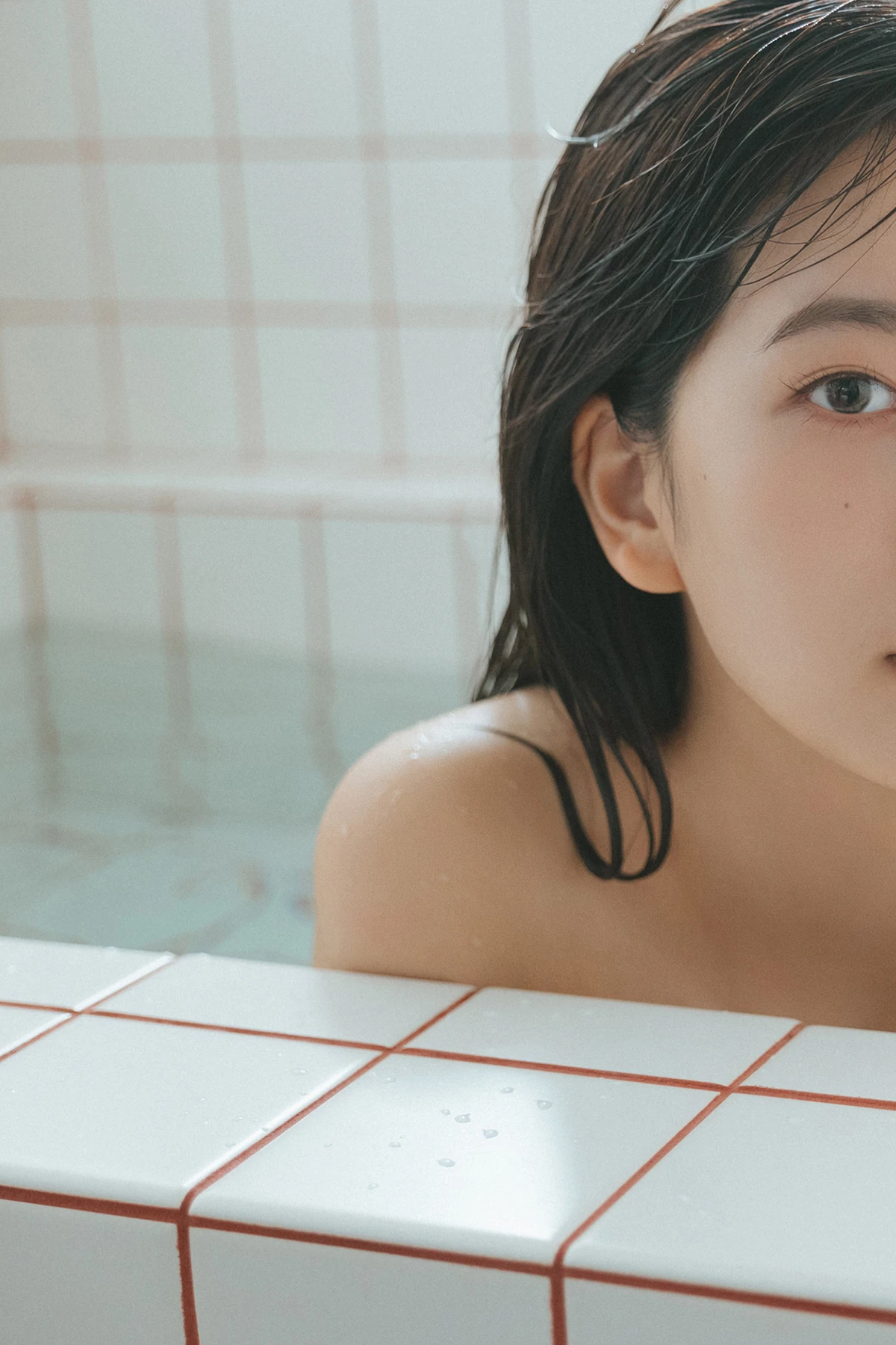 Rina Saito 斉藤里奈 – FLASHデジタル写真集 「Clear」 - P50