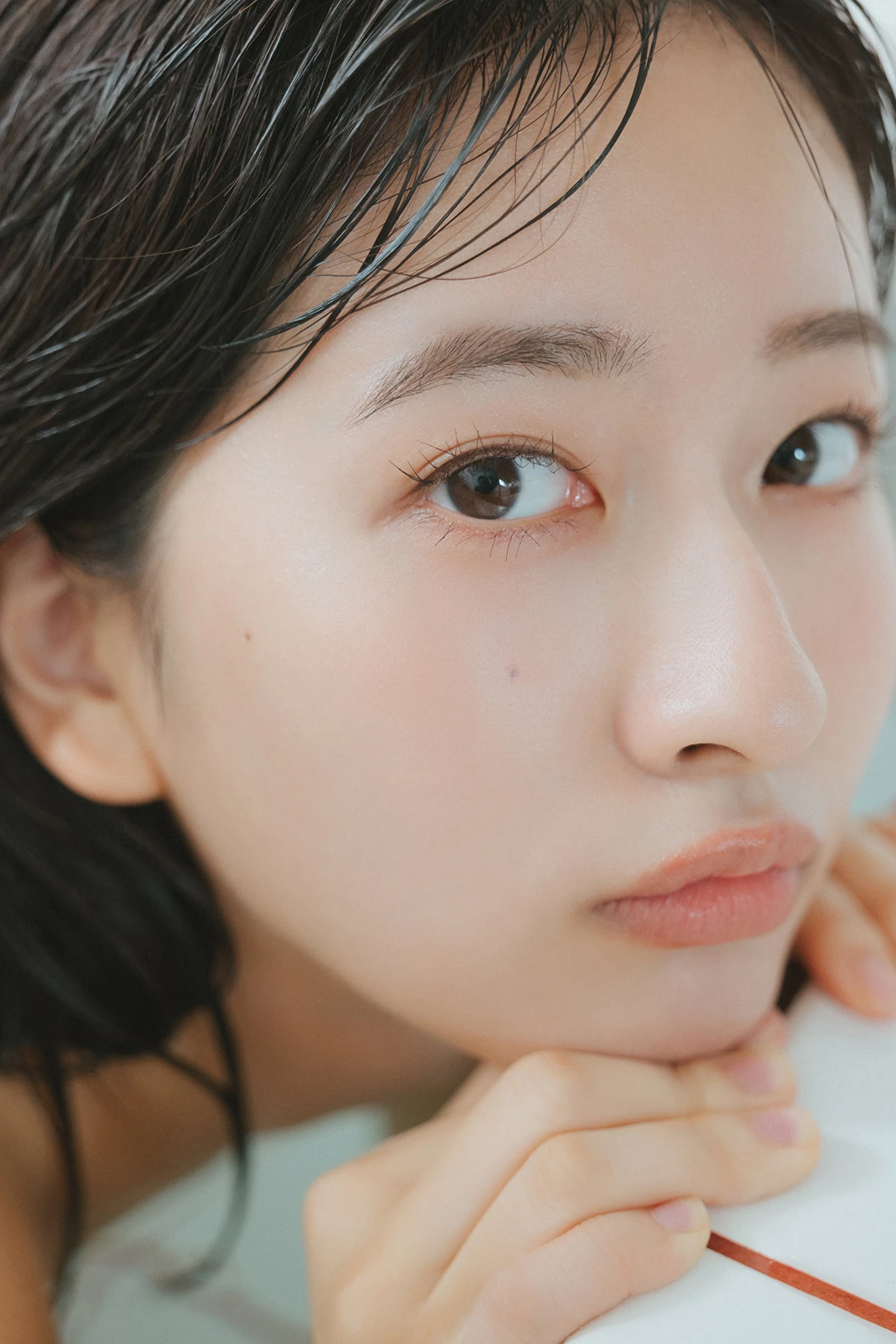Rina Saito 斉藤里奈 – FLASHデジタル写真集 「Clear」 - P58