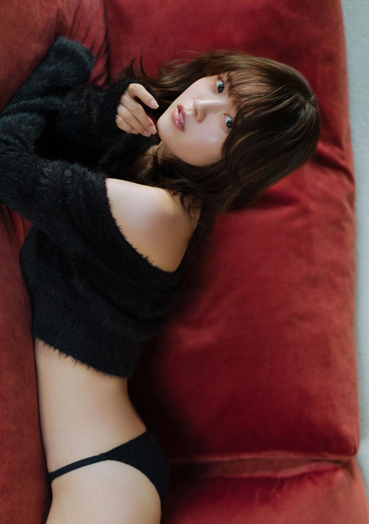 Sachika Nitta 新田さちか – デジタル限定 YJ Photo Book 「もっと近づきたくて」 - P42