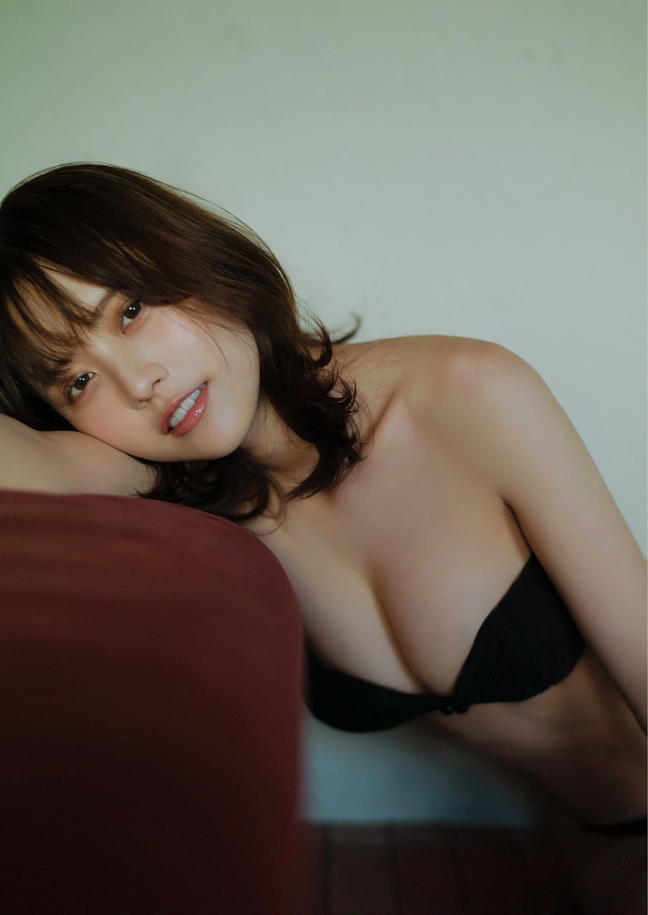 Sachika Nitta 新田さちか – デジタル限定 YJ Photo Book 「もっと近づきたくて」 - P52