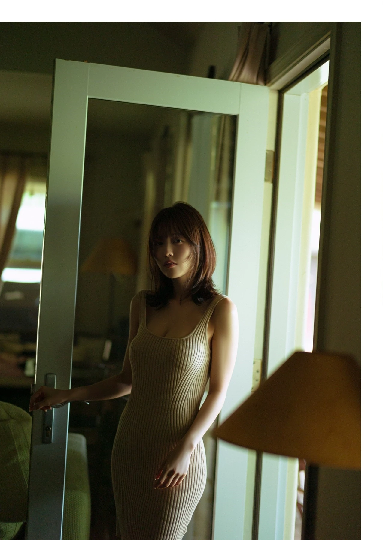Sachika Nitta 新田さちか – デジタル限定 YJ Photo Book 「もっと近づきたくて」 - P8