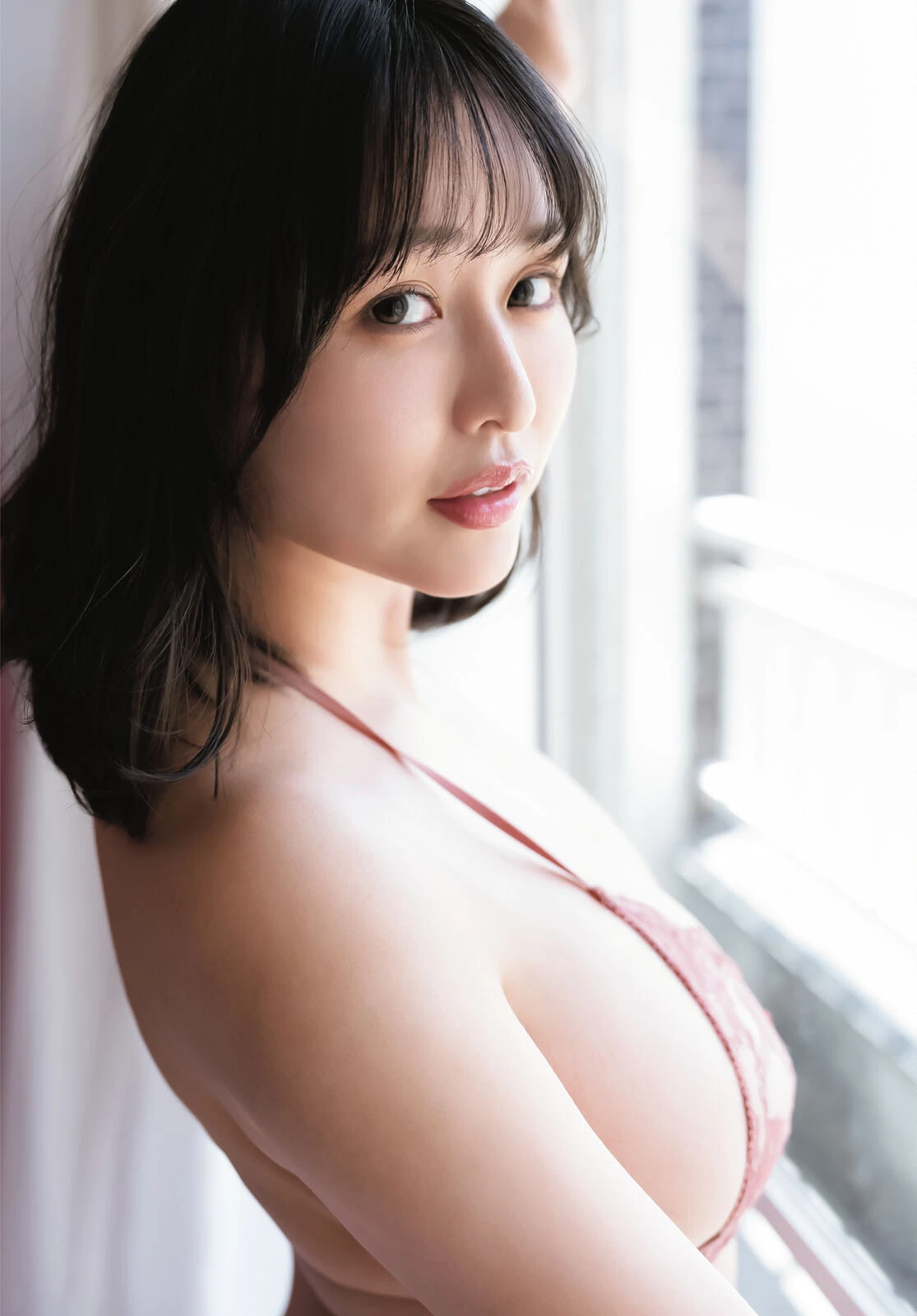 佐々木ほのか & 天野ちよ & 櫻井陽菜 – Young Dragon Age ヤングドラゴンエイジ 2026 Vol.35 - P43