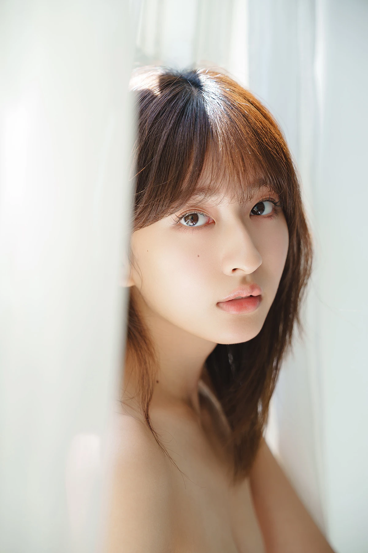 Rina Saito 斉藤里奈 – FLASHデジタル写真集 「才媛の秘めごと」 - P22