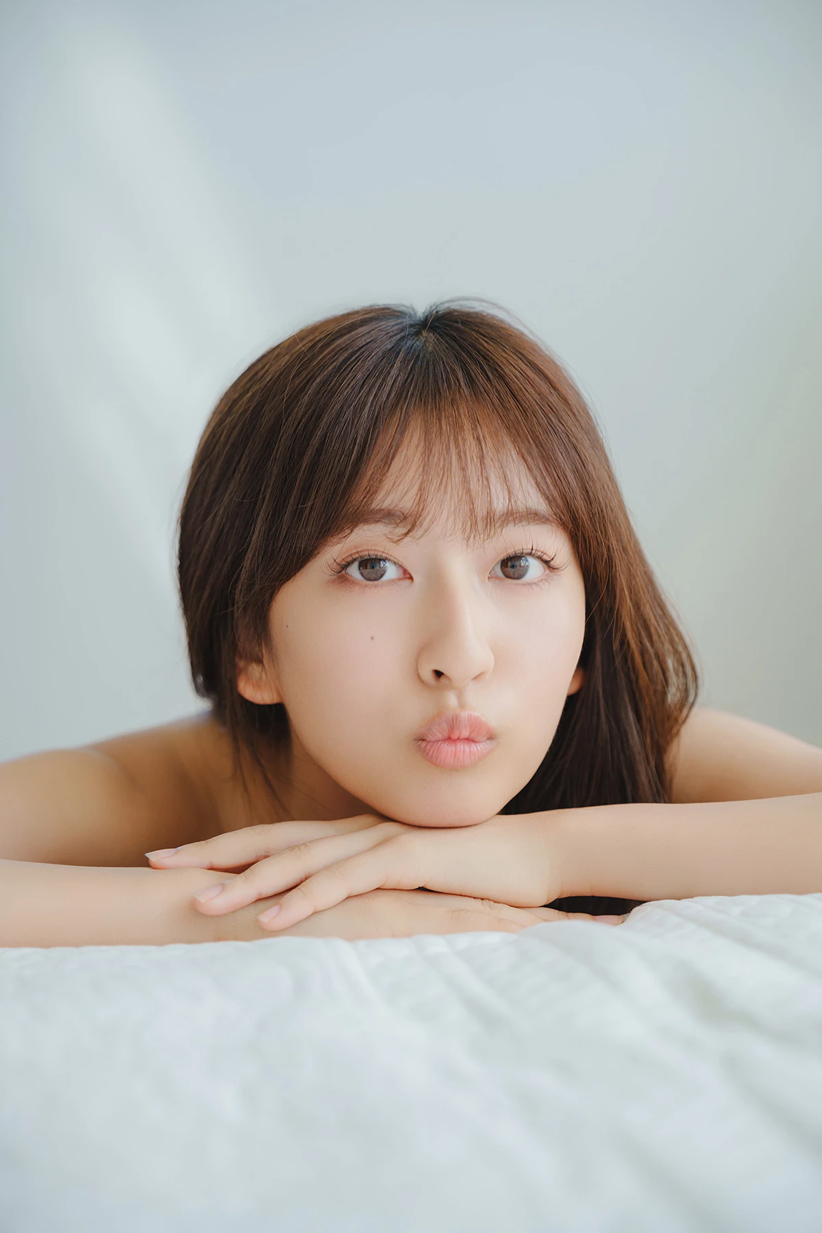 Rina Saito 斉藤里奈 – FLASHデジタル写真集 「才媛の秘めごと」 - P28