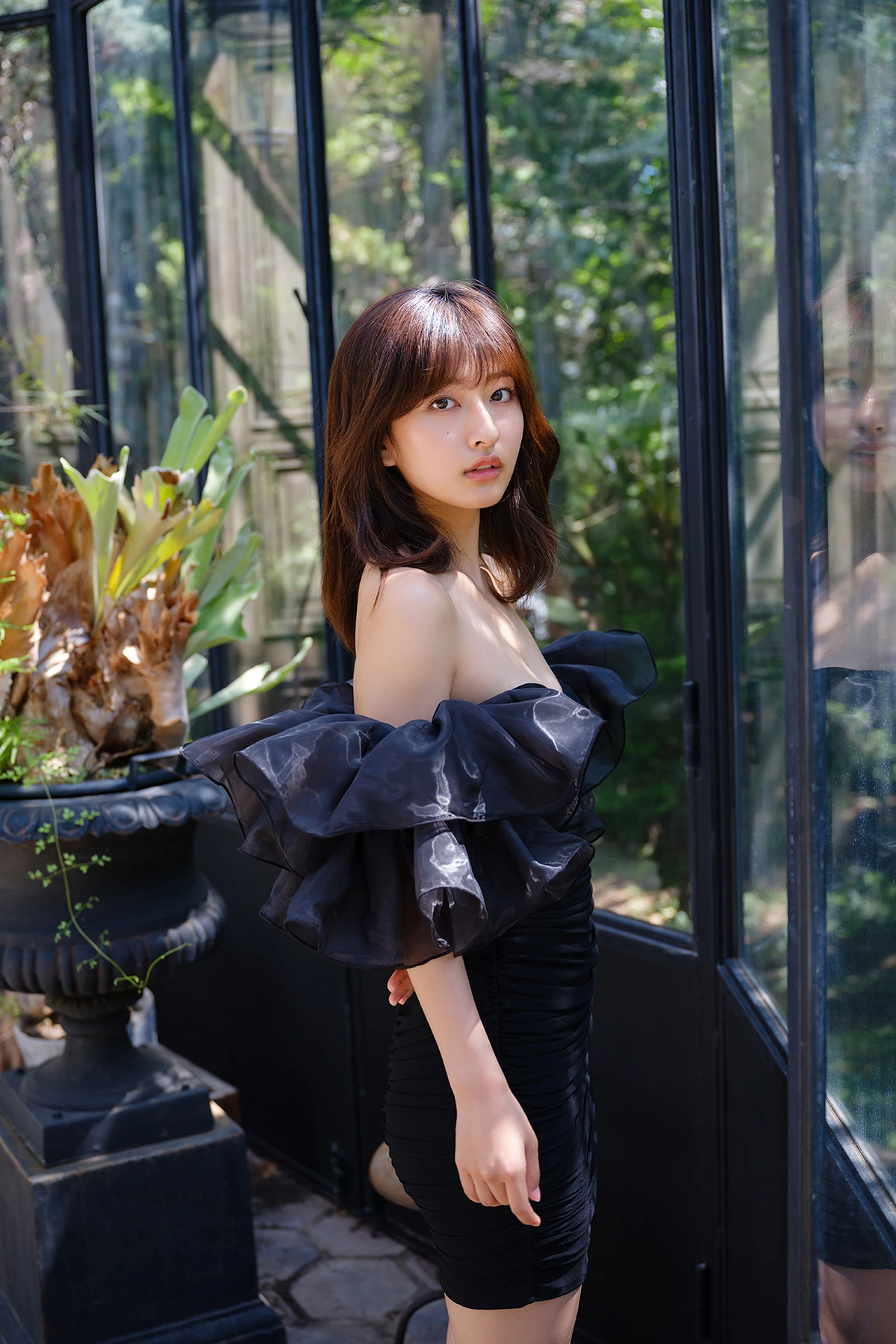 Rina Saito 斉藤里奈 – FLASHデジタル写真集 「才媛の秘めごと」 - P35