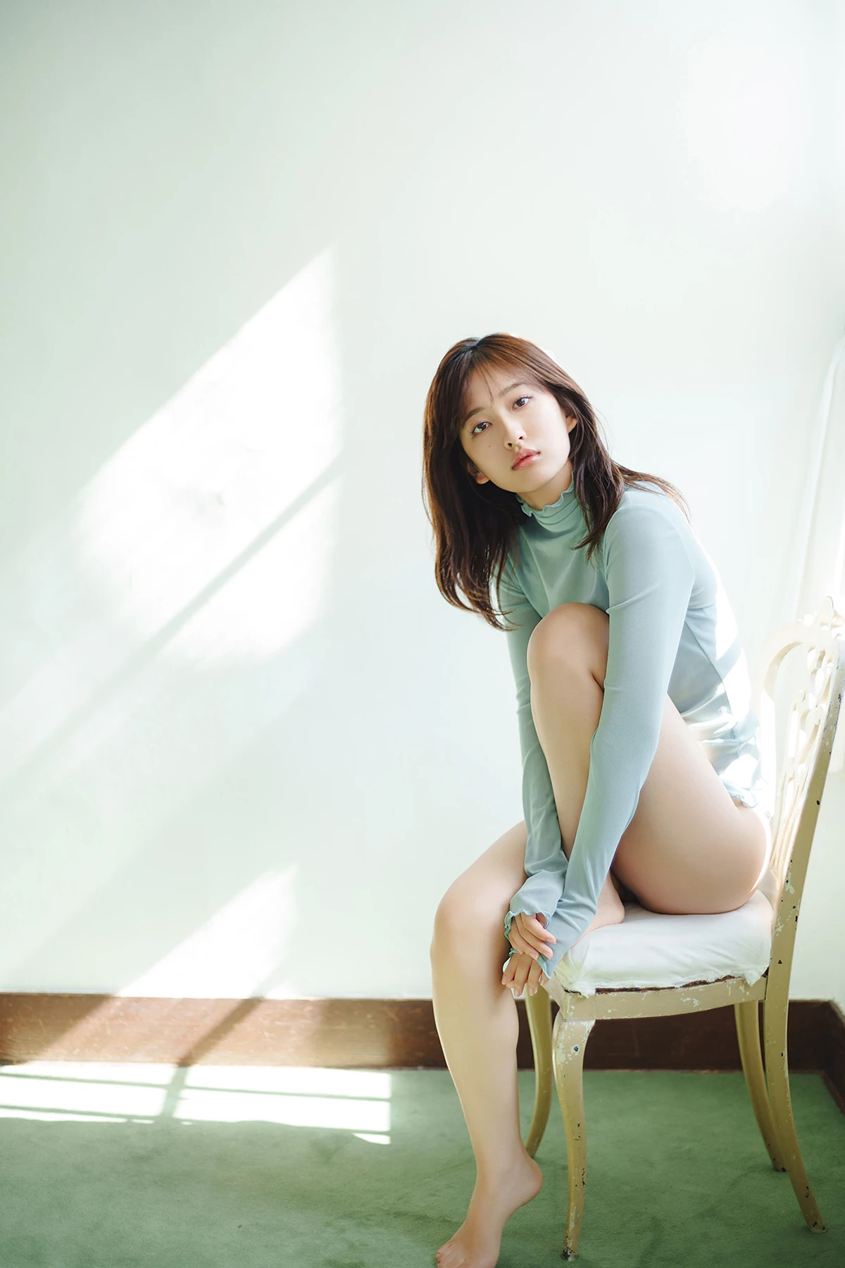 Rina Saito 斉藤里奈 – FLASHデジタル写真集 「才媛の秘めごと」 - P55