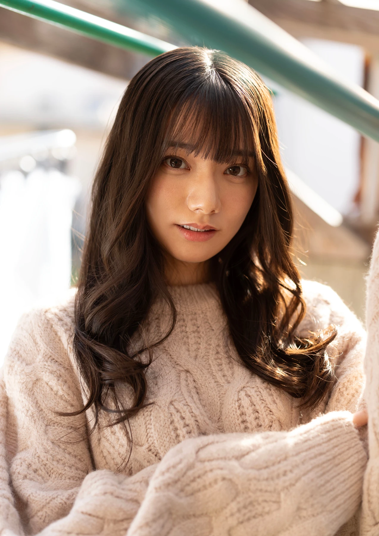 Rena Miyashita 宮下玲奈 – 写真集 「The fate of fake love」 - P9