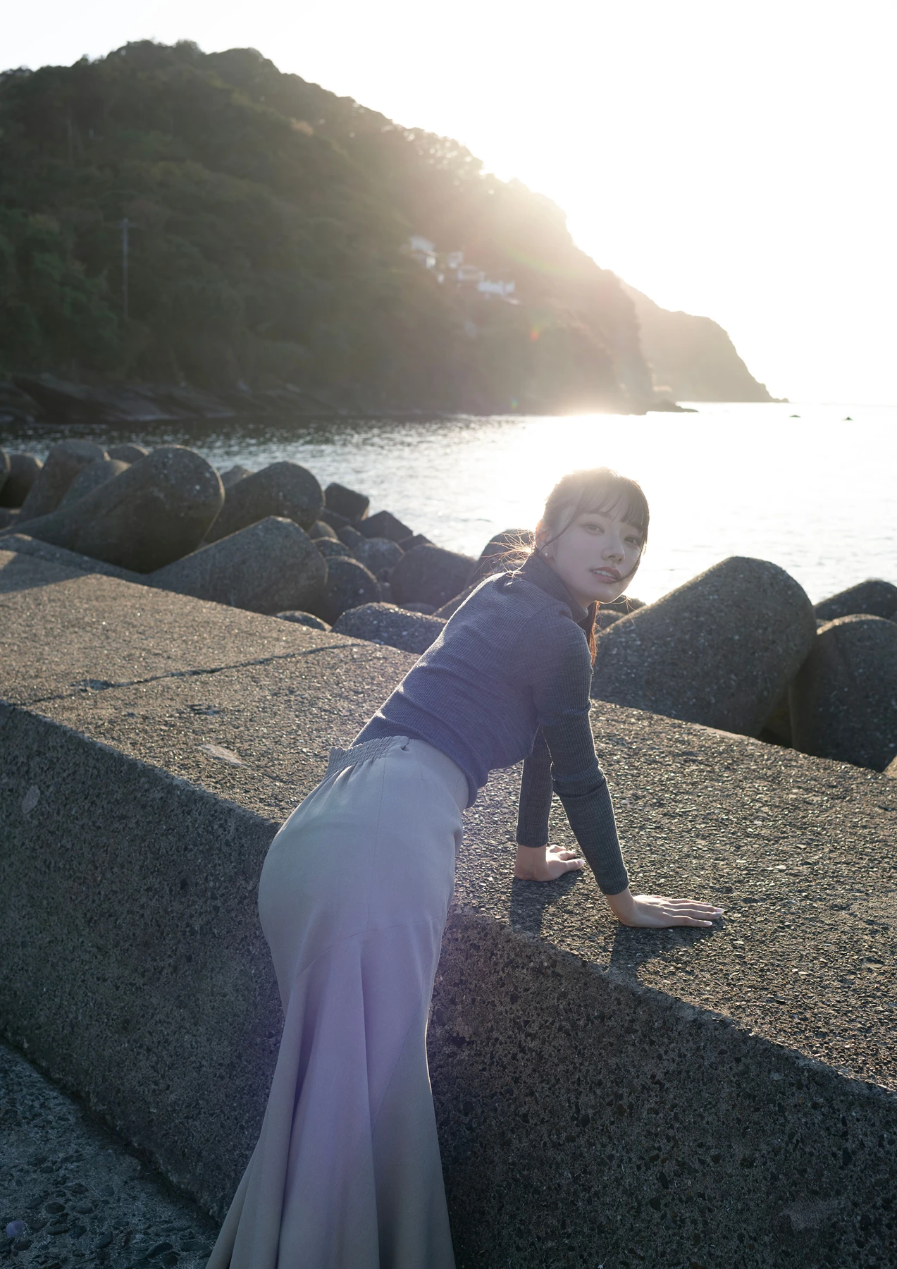 Rena Miyashita 宮下玲奈 – 写真集 「The fate of fake love」 - P17