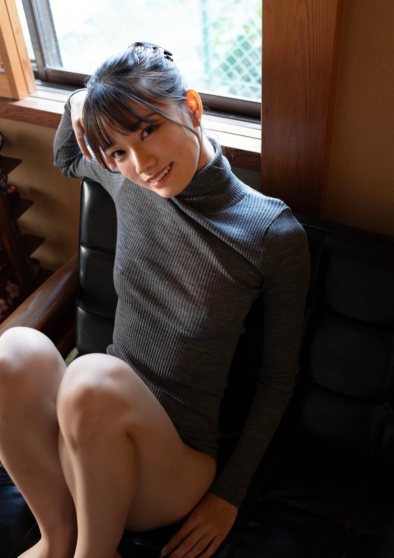 Rena Miyashita 宮下玲奈 – 写真集 「The fate of fake love」 - P23