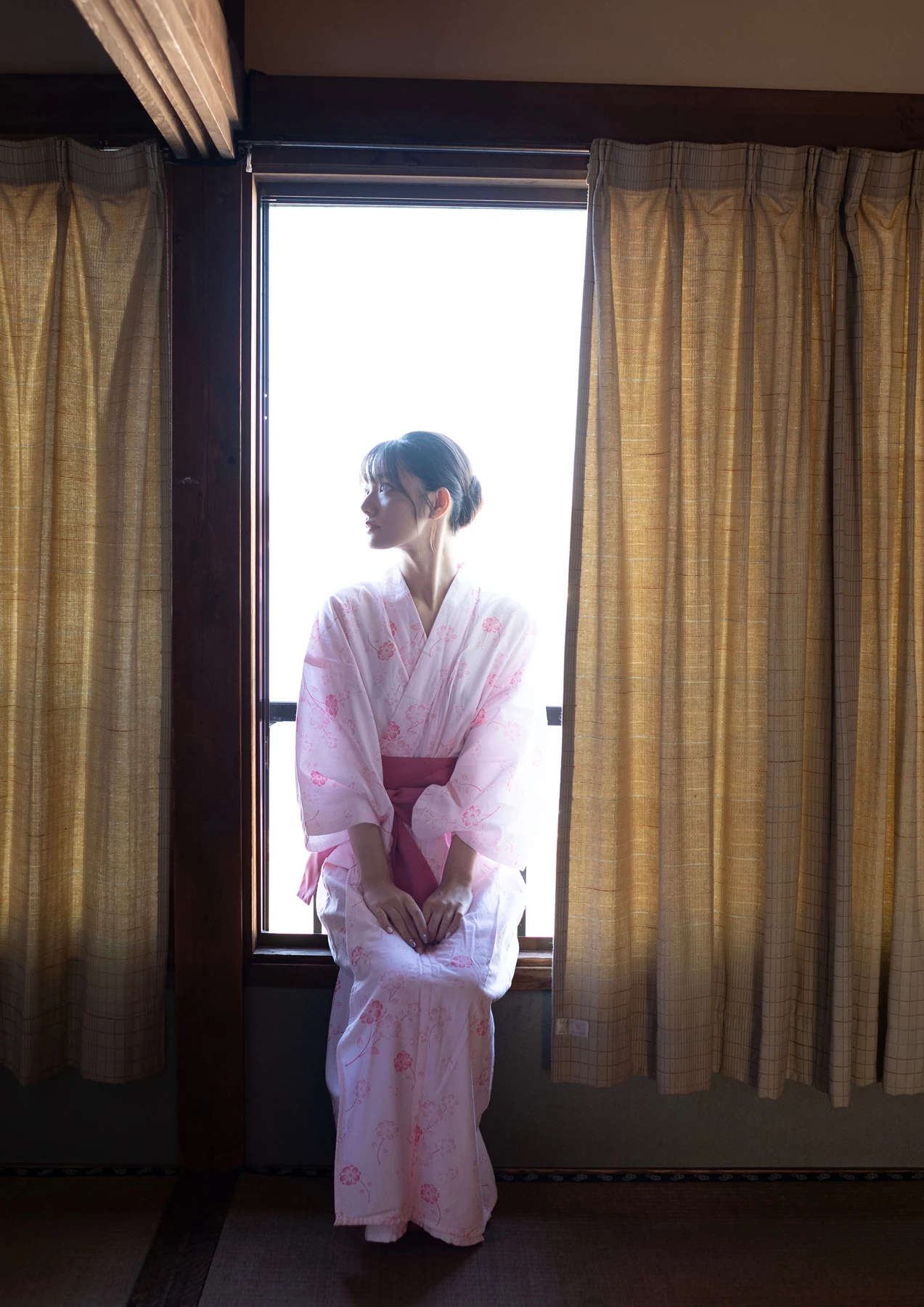 Rena Miyashita 宮下玲奈 – 写真集 「The fate of fake love」 - P68