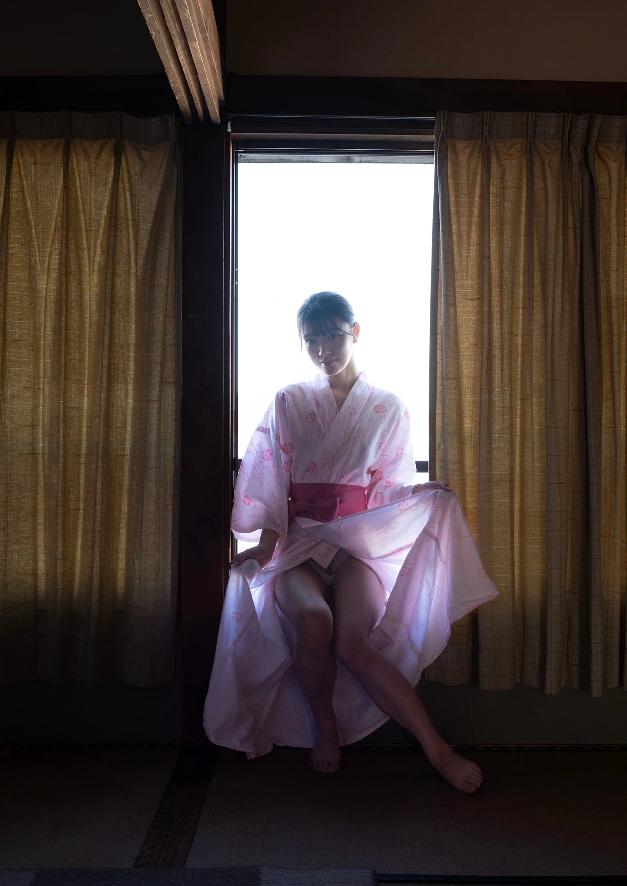 Rena Miyashita 宮下玲奈 – 写真集 「The fate of fake love」 - P69