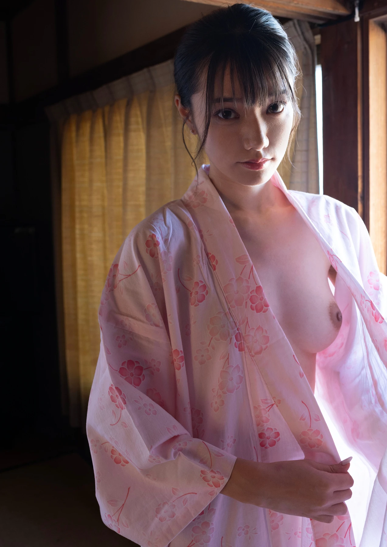 Rena Miyashita 宮下玲奈 – 写真集 「The fate of fake love」 - P72