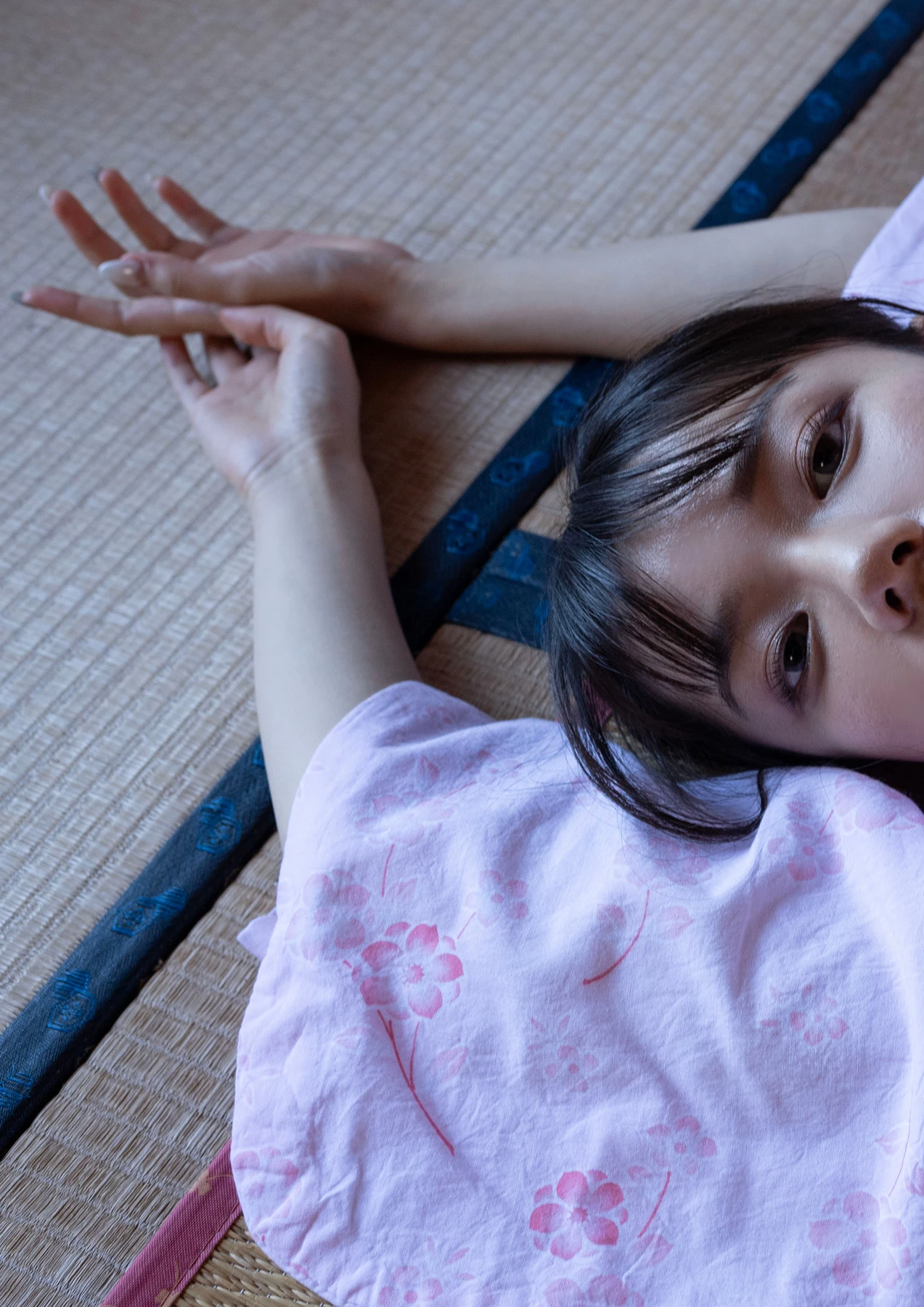 Rena Miyashita 宮下玲奈 – 写真集 「The fate of fake love」 - P84