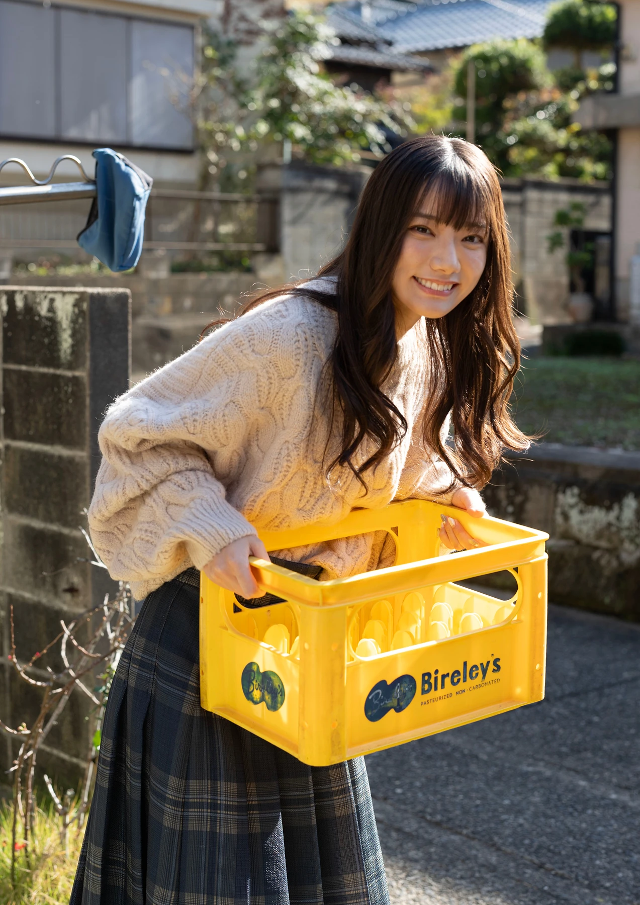 Rena Miyashita 宮下玲奈 – 写真集 「The fate of fake love」 - P8