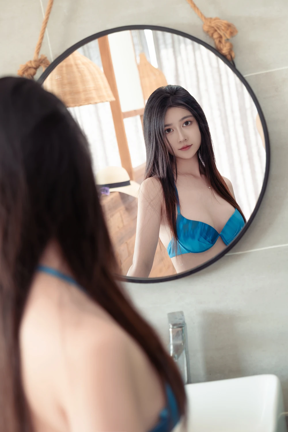 Cosplay 年年Nnian – 一抹蓝 - P32