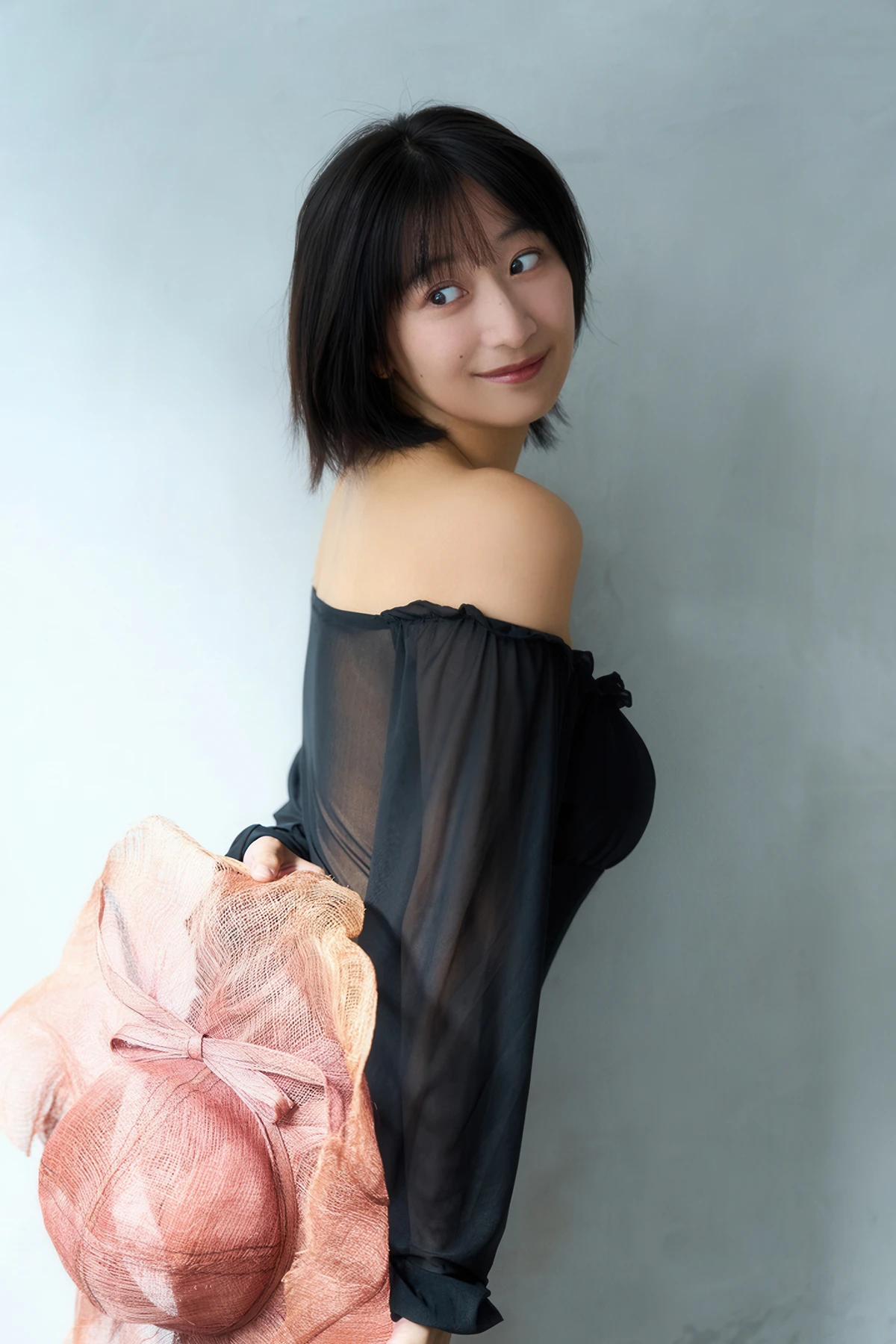 Ina Enohara 榎原依那 – 2nd写真集 「I am Ina」 オール未公開オール未公開シドニー編 - P3