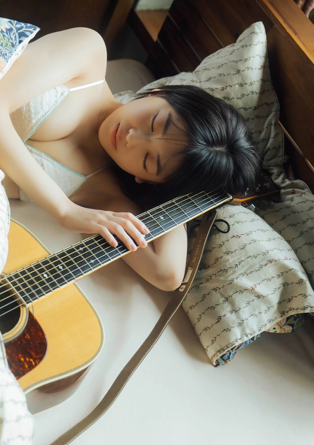 Ayu Okuma 大熊杏優 – デジタル限定 写真集 「ギターはともだち」 - P9