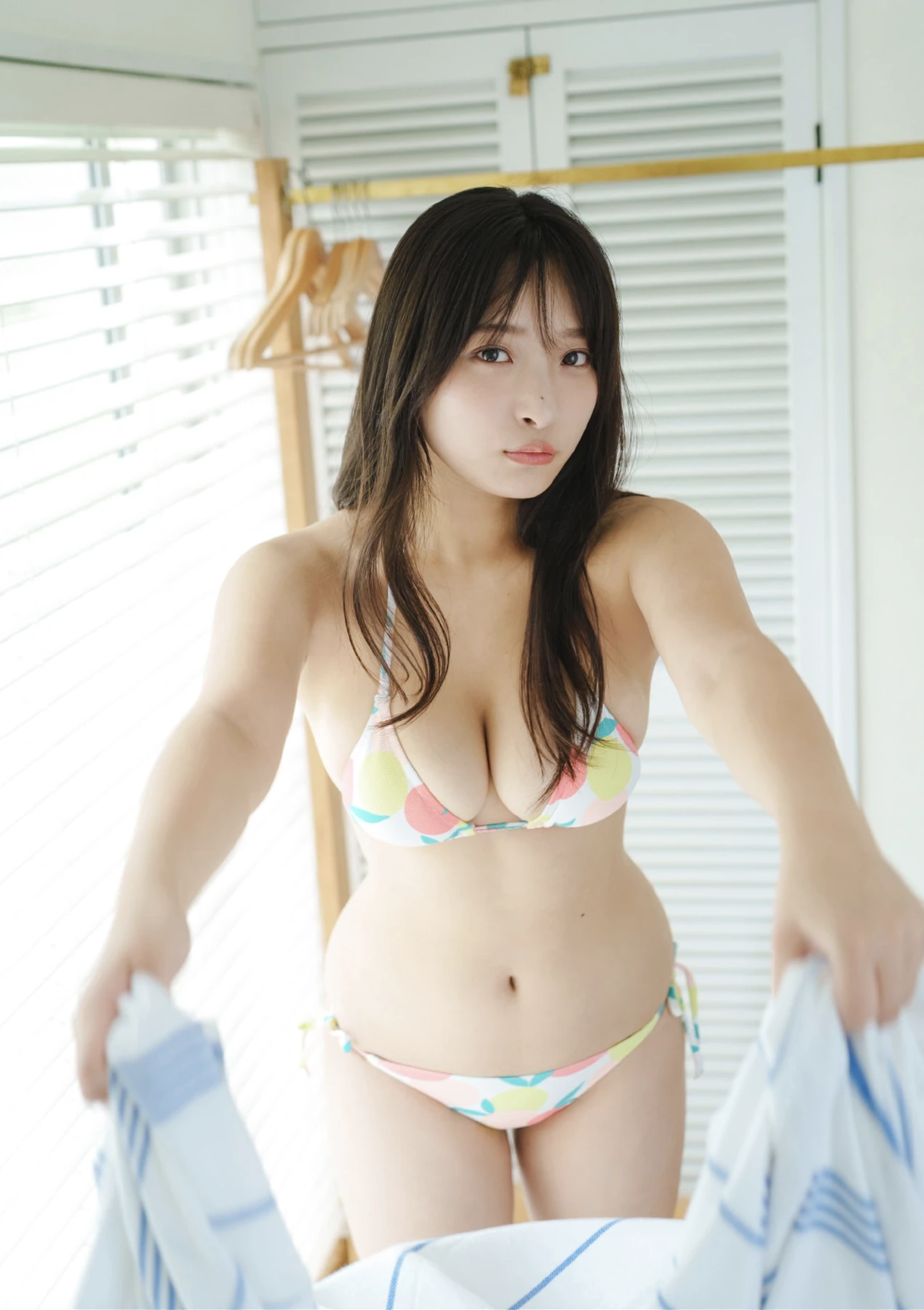 Misaki Sawa 沢美沙樹 – GIRLS graph. デジタル写真集 『背伸びと本音』 - P31