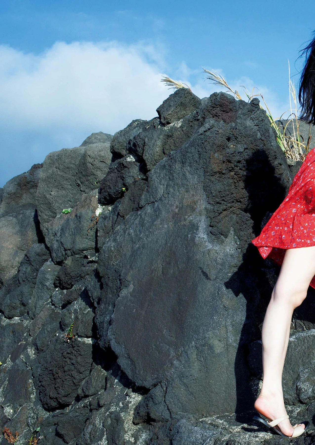 Yuka Someya 染谷有香 – ヌード写真集 「赤いアルバム 2015-2025」 - P100