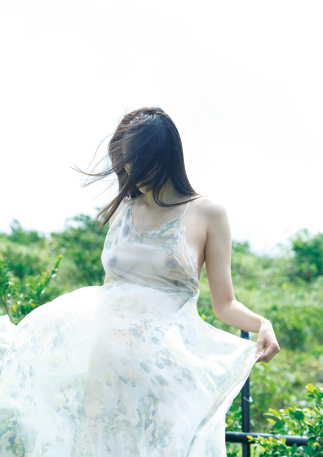 Yuka Someya 染谷有香 – ヌード写真集 「赤いアルバム 2015-2025」 - P111