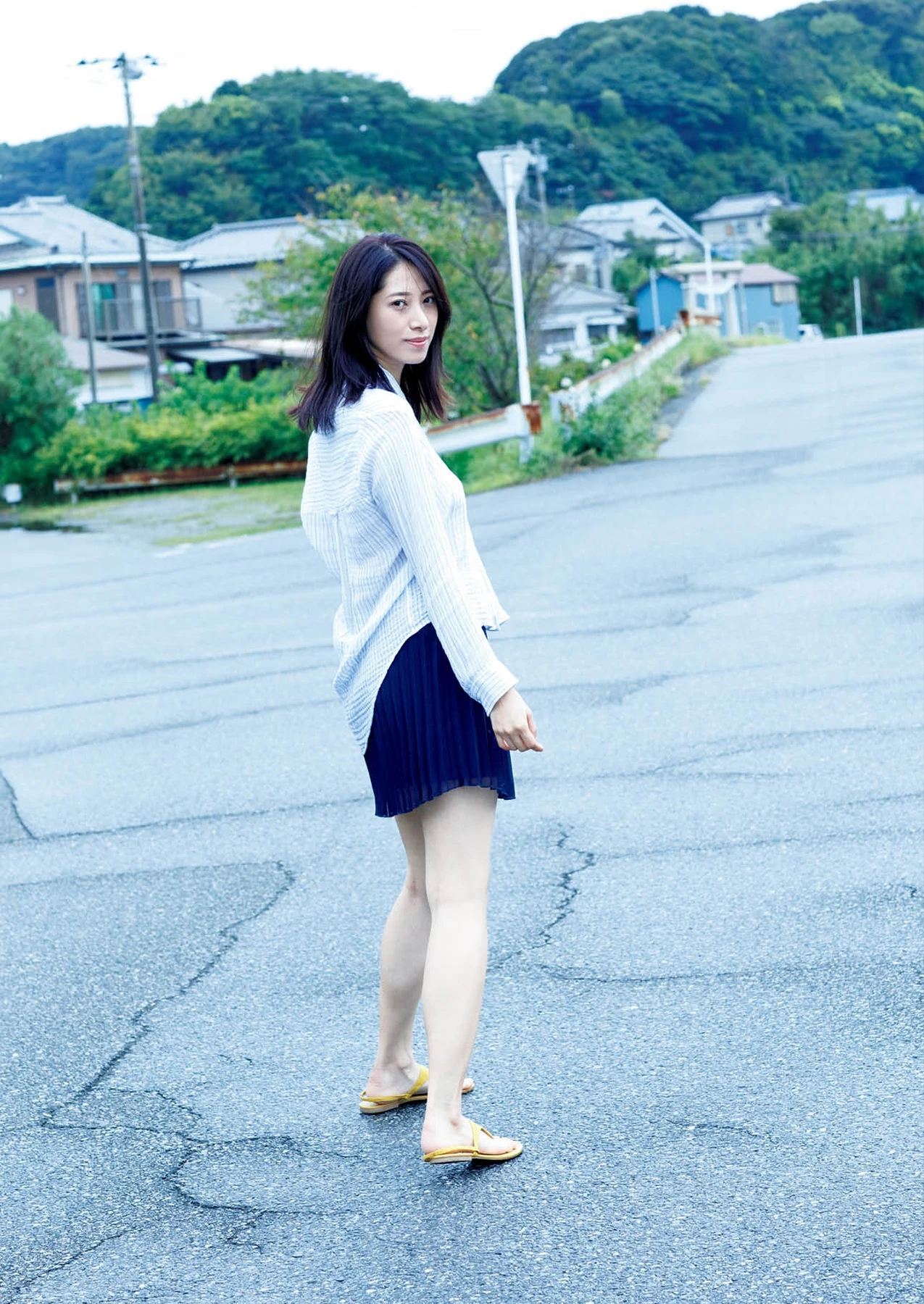 Yuka Someya 染谷有香 – ヌード写真集 「赤いアルバム 2015-2025」 - P40