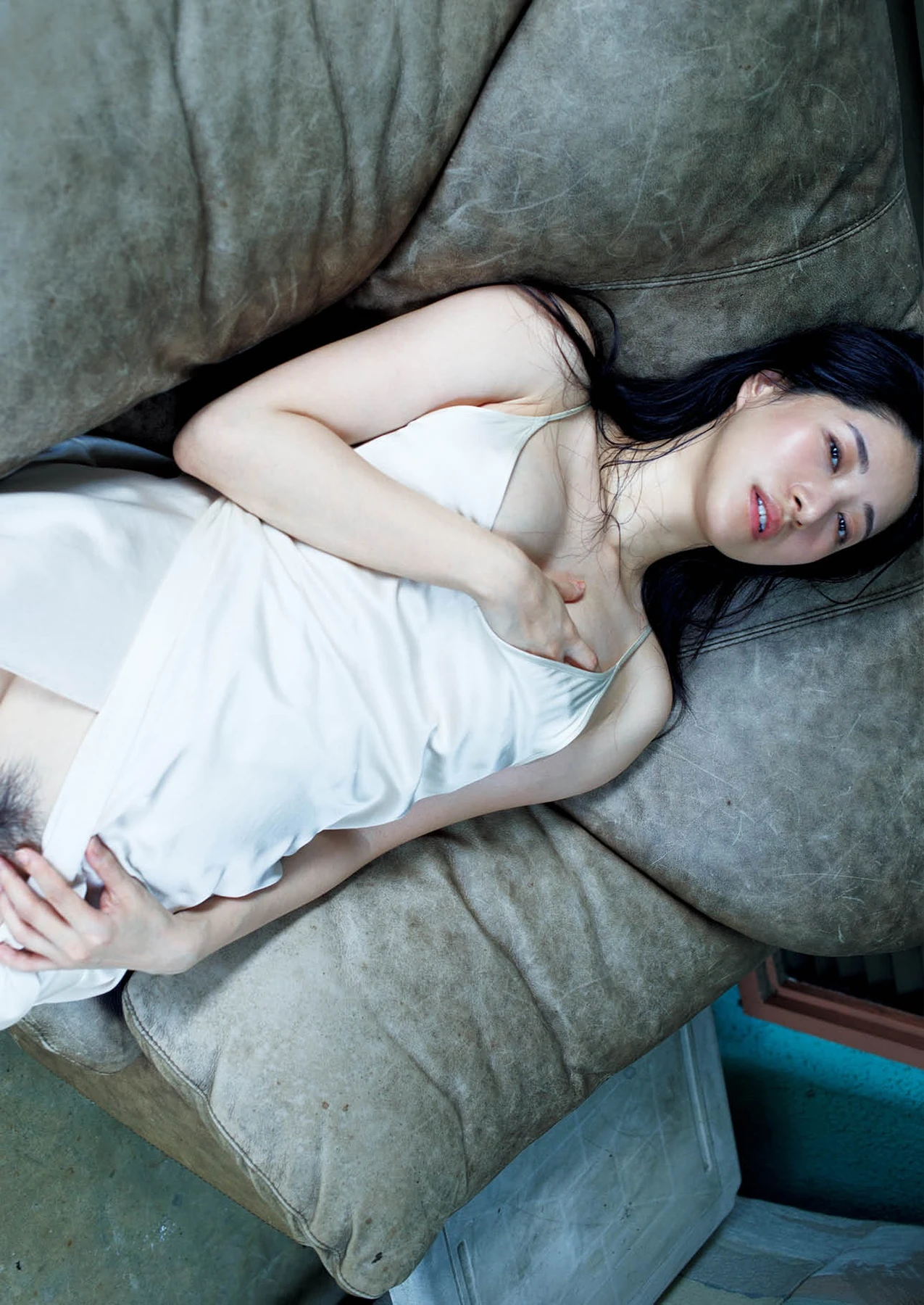 Yuka Someya 染谷有香 – ヌード写真集 「赤いアルバム 2015-2025」 - P92