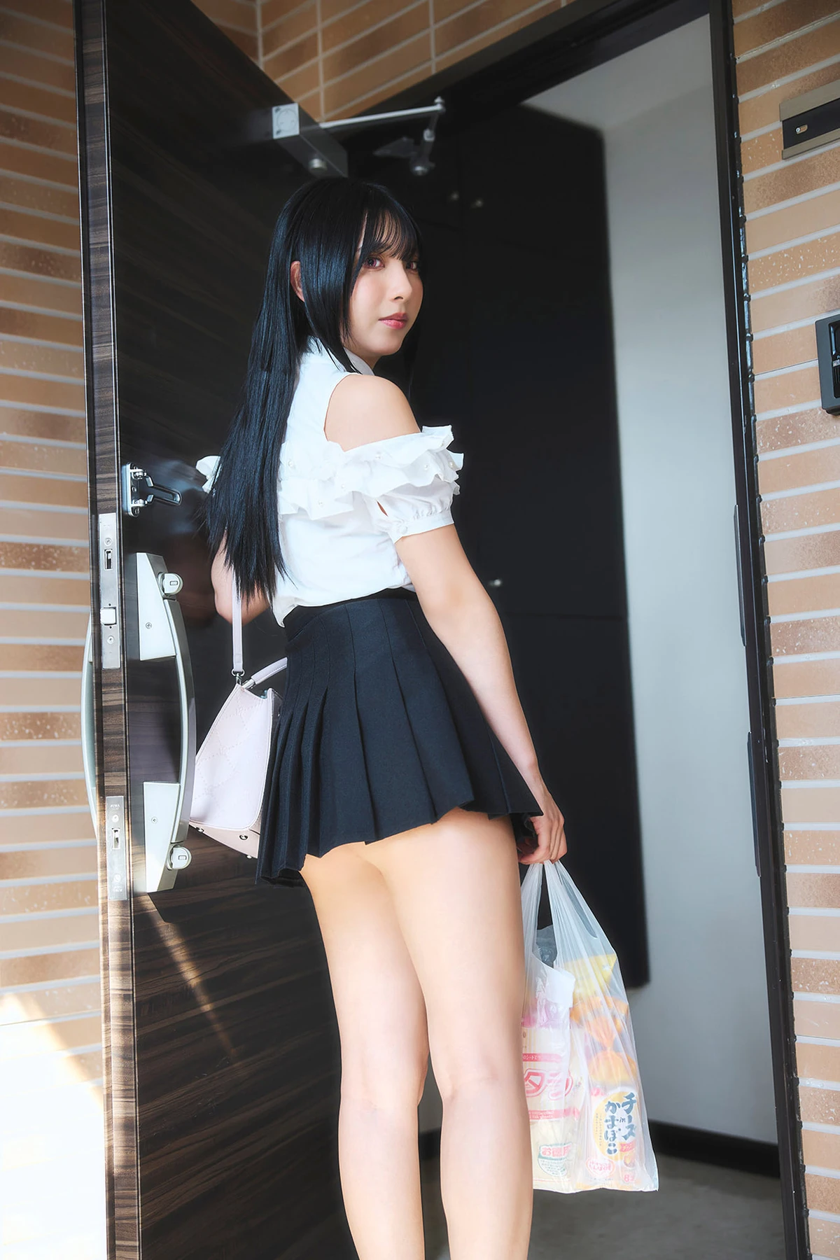 Mitsuhashikuun 三橋くん – ヤンマガデジタル写真集 コラボグラビア 『澱の中』 - P25