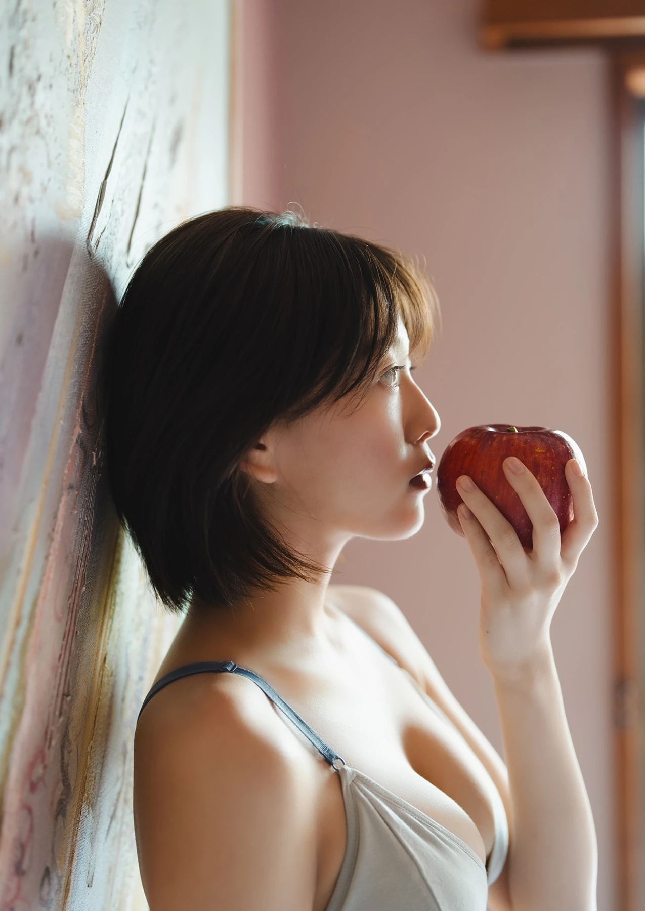 Ayu Okuma 大熊杏優 – デジタル限定 YJ Photo Book 「禁断の果実、ショートカット」 - P14