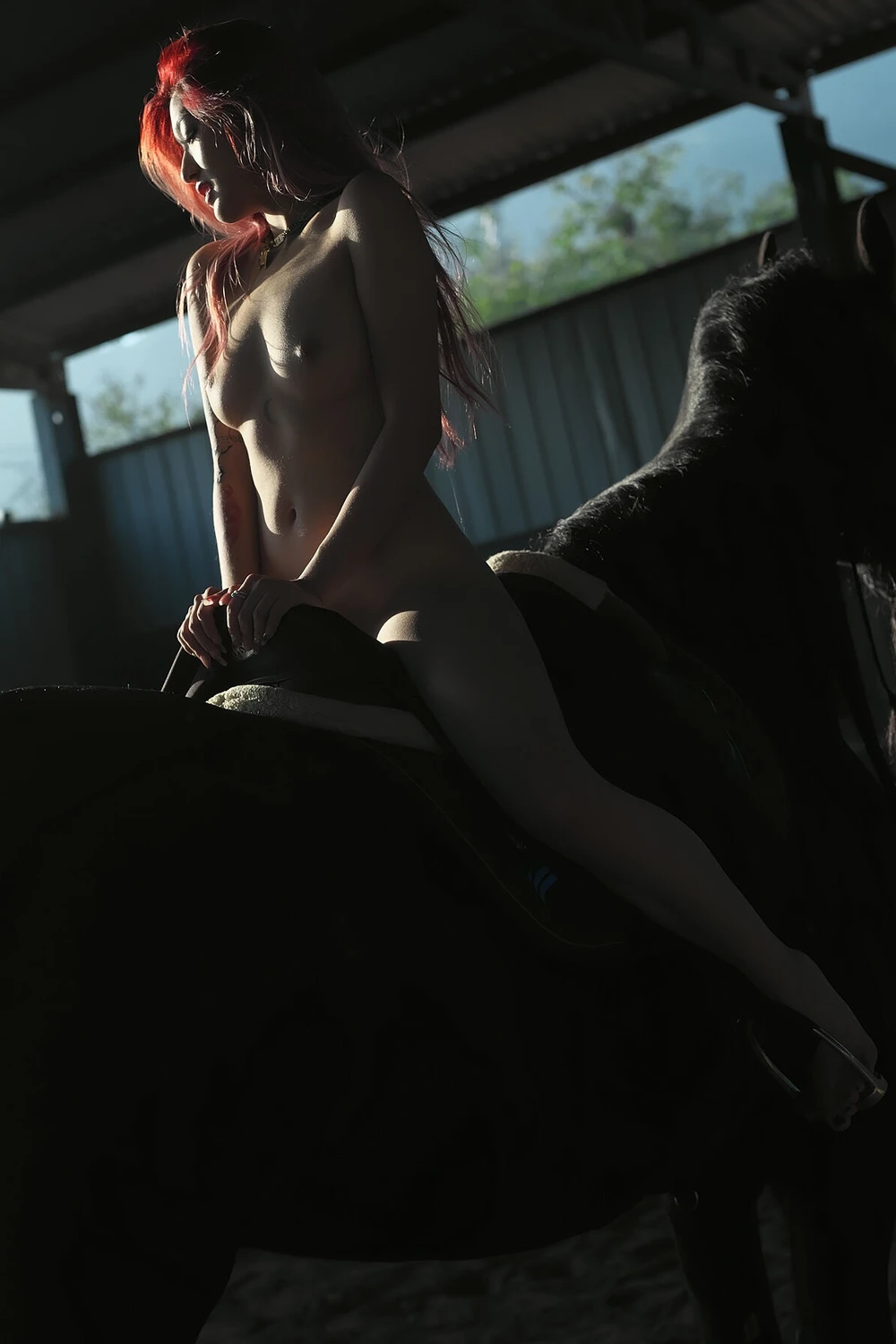姜云雅 – 无纯欲长腿模特 户外马场漏出全尺度人体私拍 Set.02 - P21