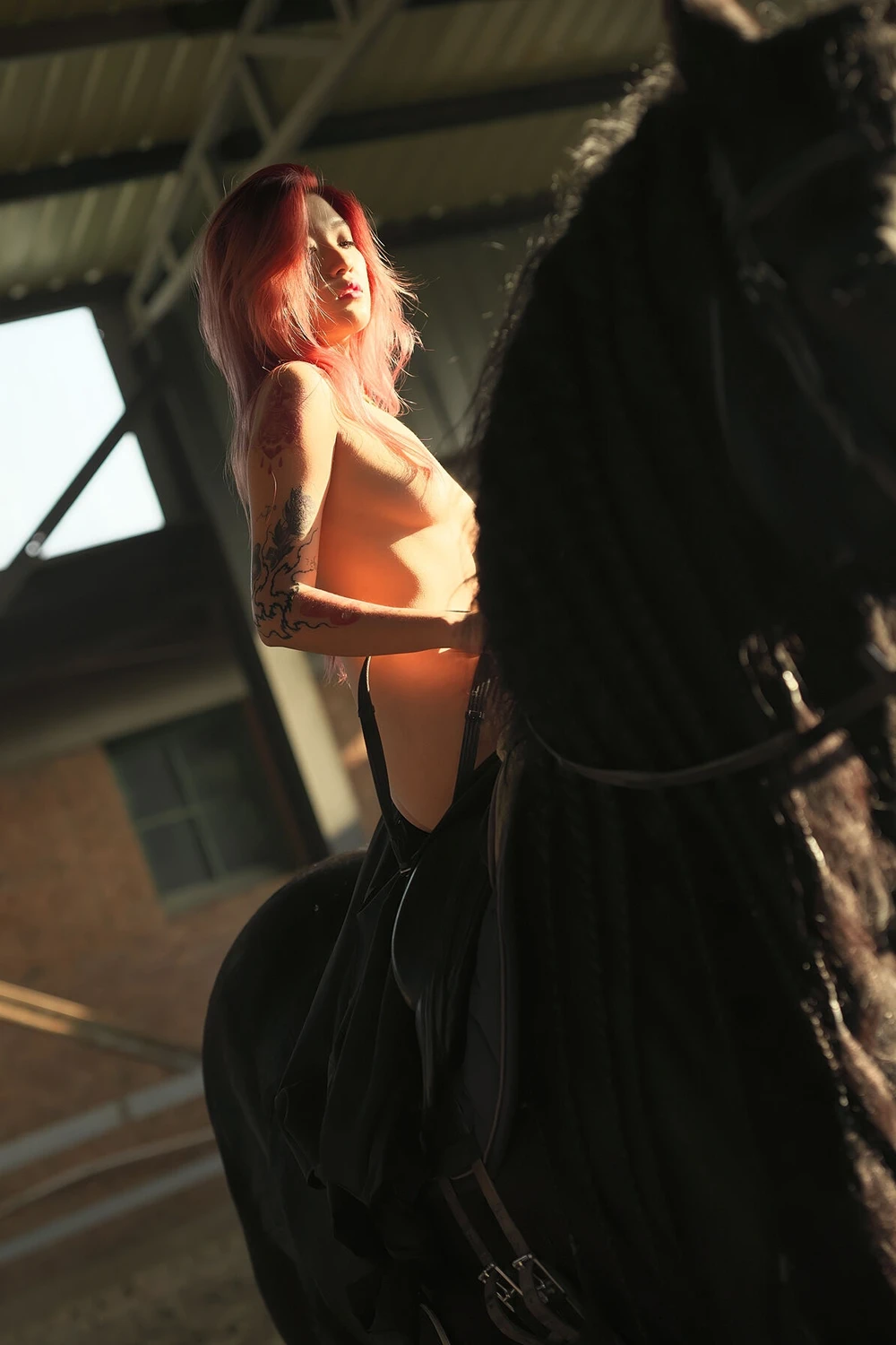 姜云雅 – 无纯欲长腿模特 户外马场漏出全尺度人体私拍 Set.02 - P24