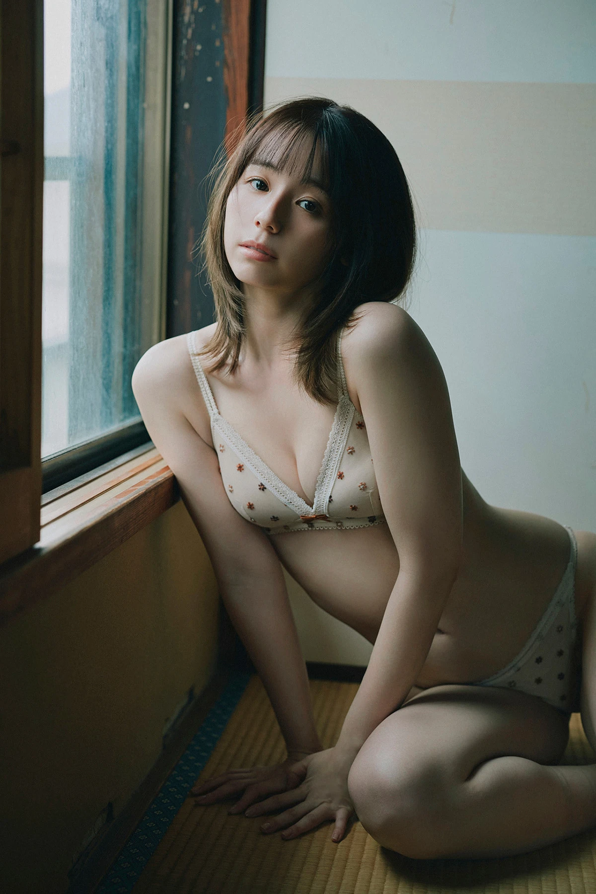 Rina Koike 小池里奈 – FLASHデジタル写真集 「永遠なんていらない」 - P10