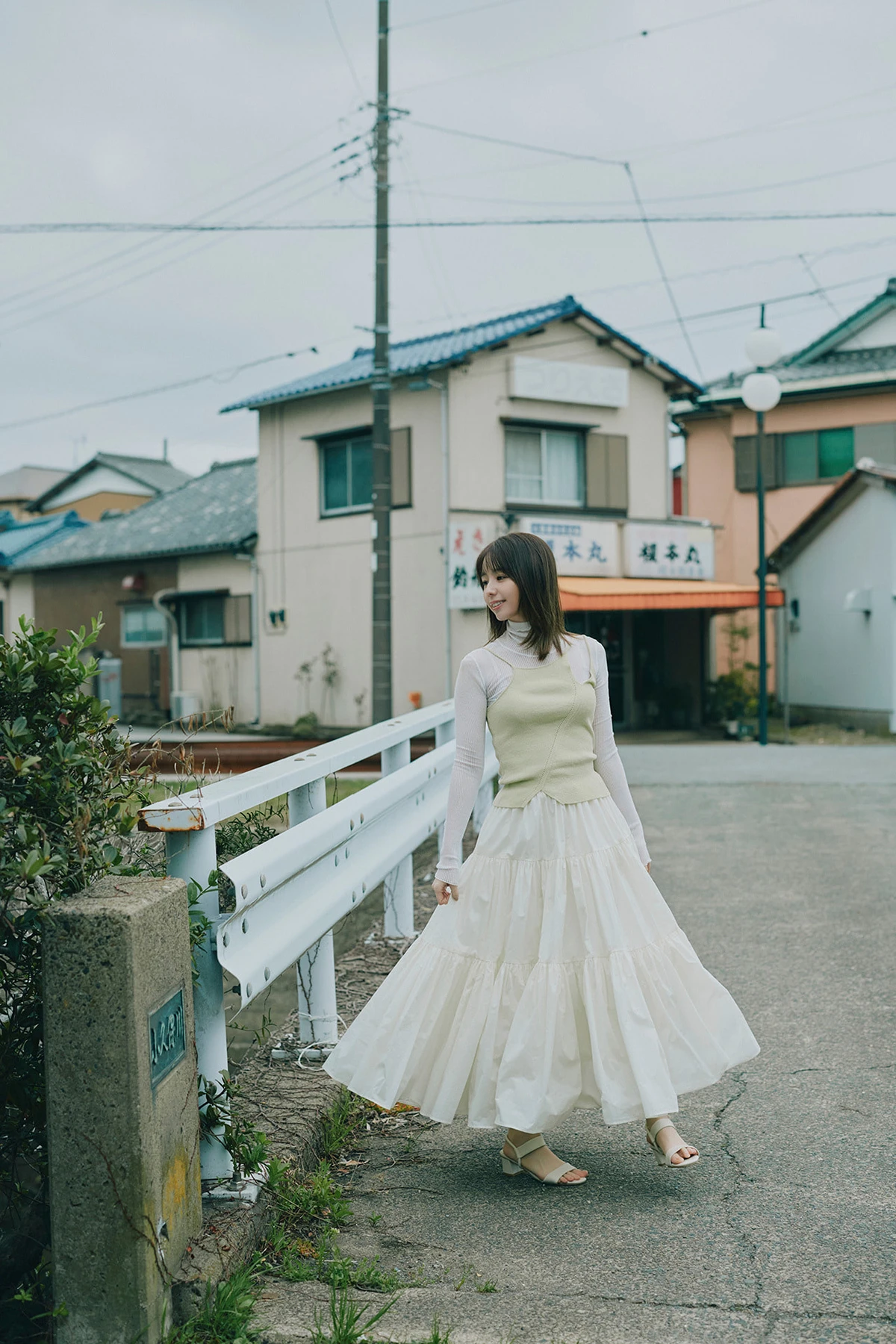 Rina Koike 小池里奈 – FLASHデジタル写真集 「永遠なんていらない」 - P3