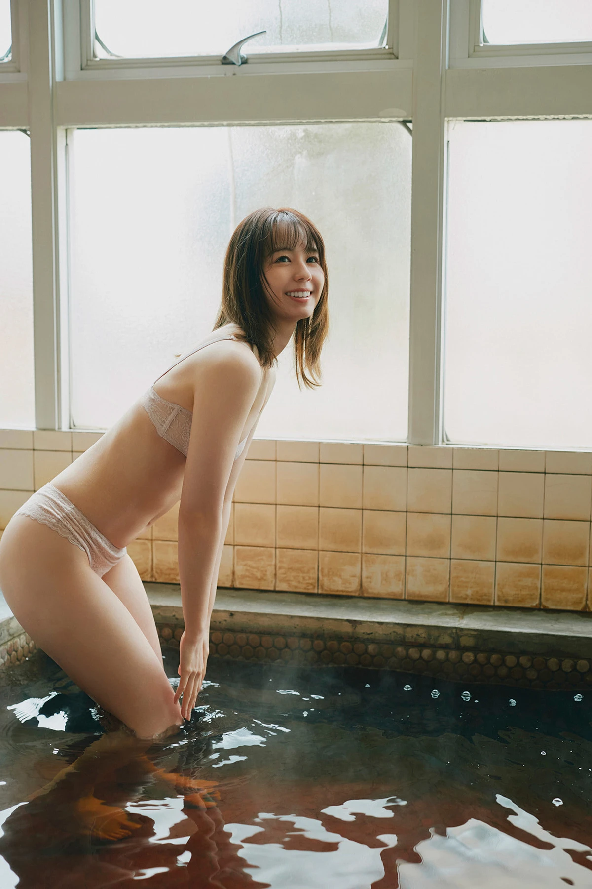 Rina Koike 小池里奈 – FLASHデジタル写真集 「永遠なんていらない」 - P59
