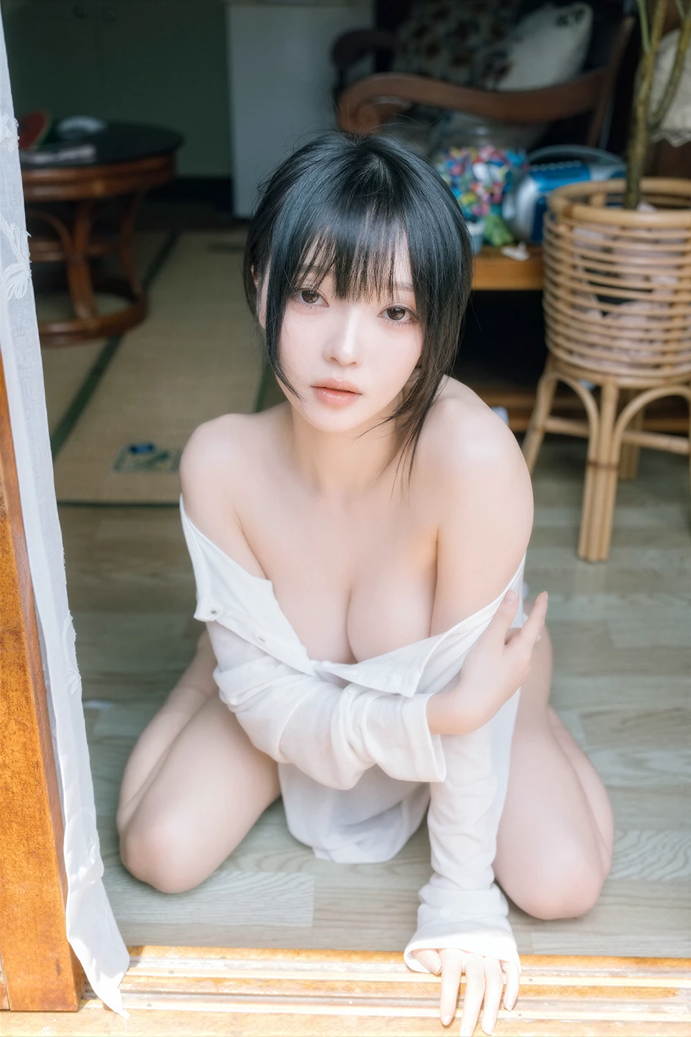 Yun Gae-gul 윤개굴 – Herovia 「Summer Sunshine」 - P33