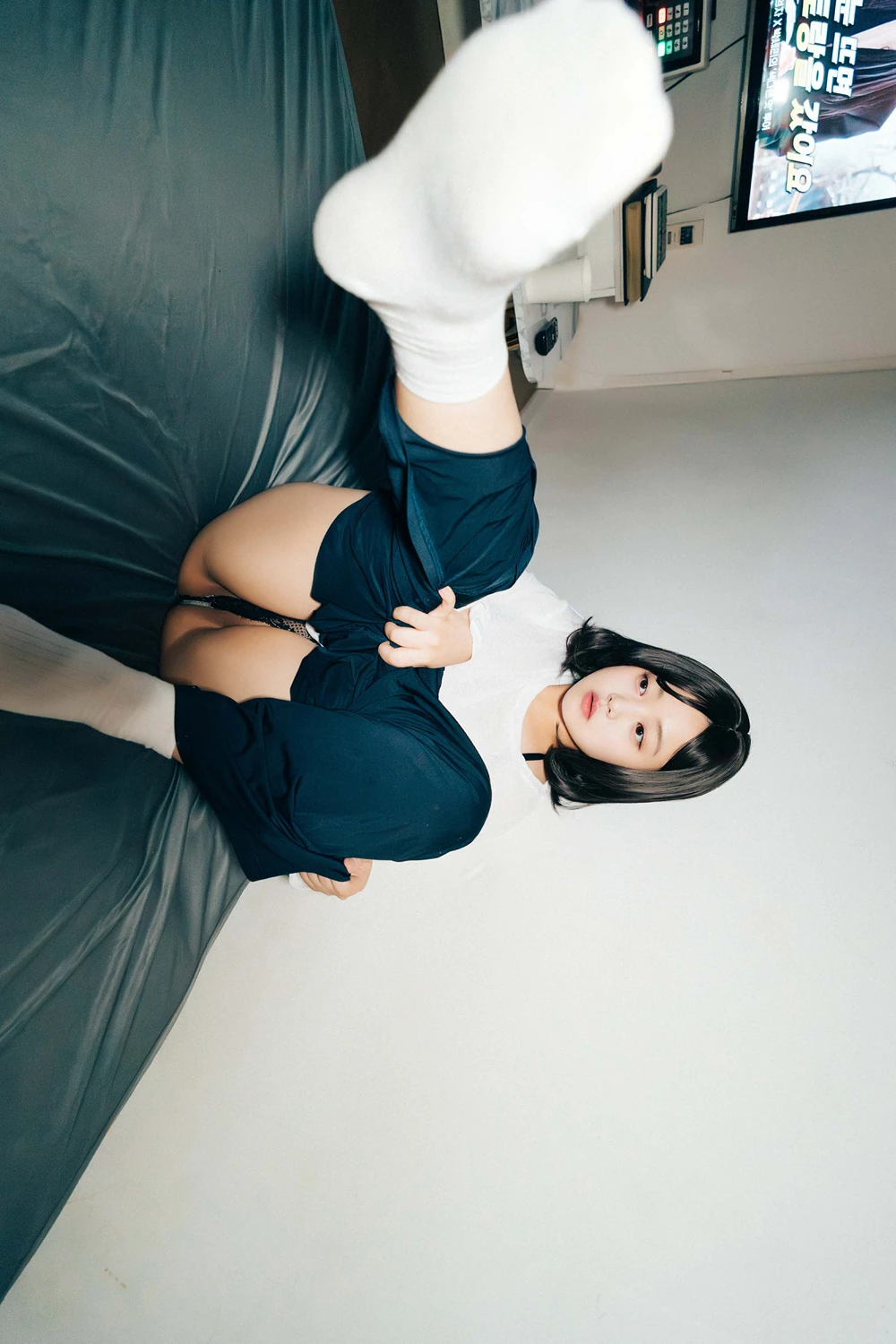 EunWoo 은우 – Haivia Photobook 「Video Room」 - P28