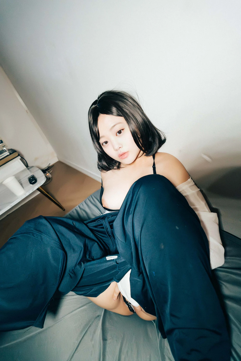 EunWoo 은우 – Haivia Photobook 「Video Room」 - P34