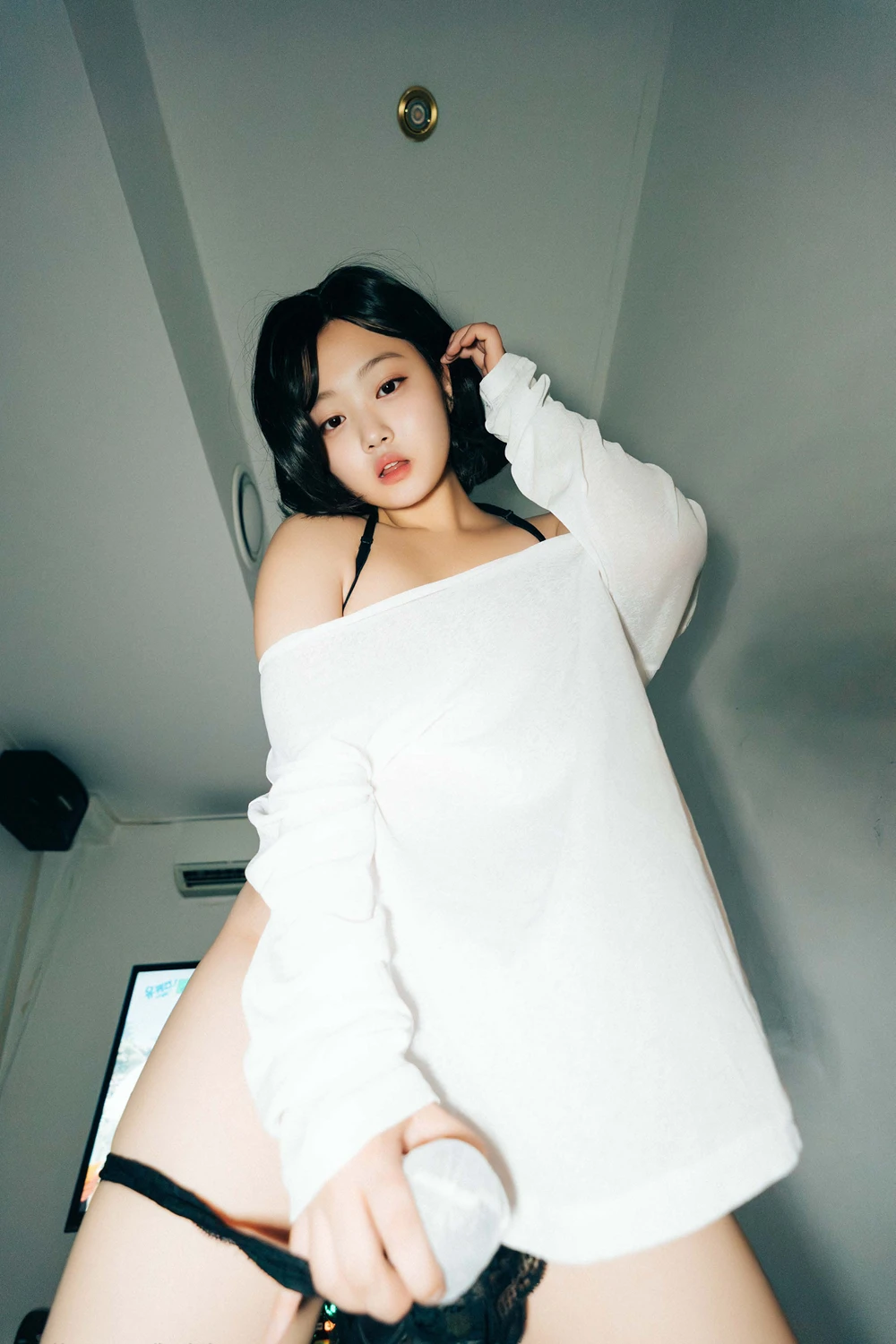 EunWoo 은우 – Haivia Photobook 「Video Room」 - P94