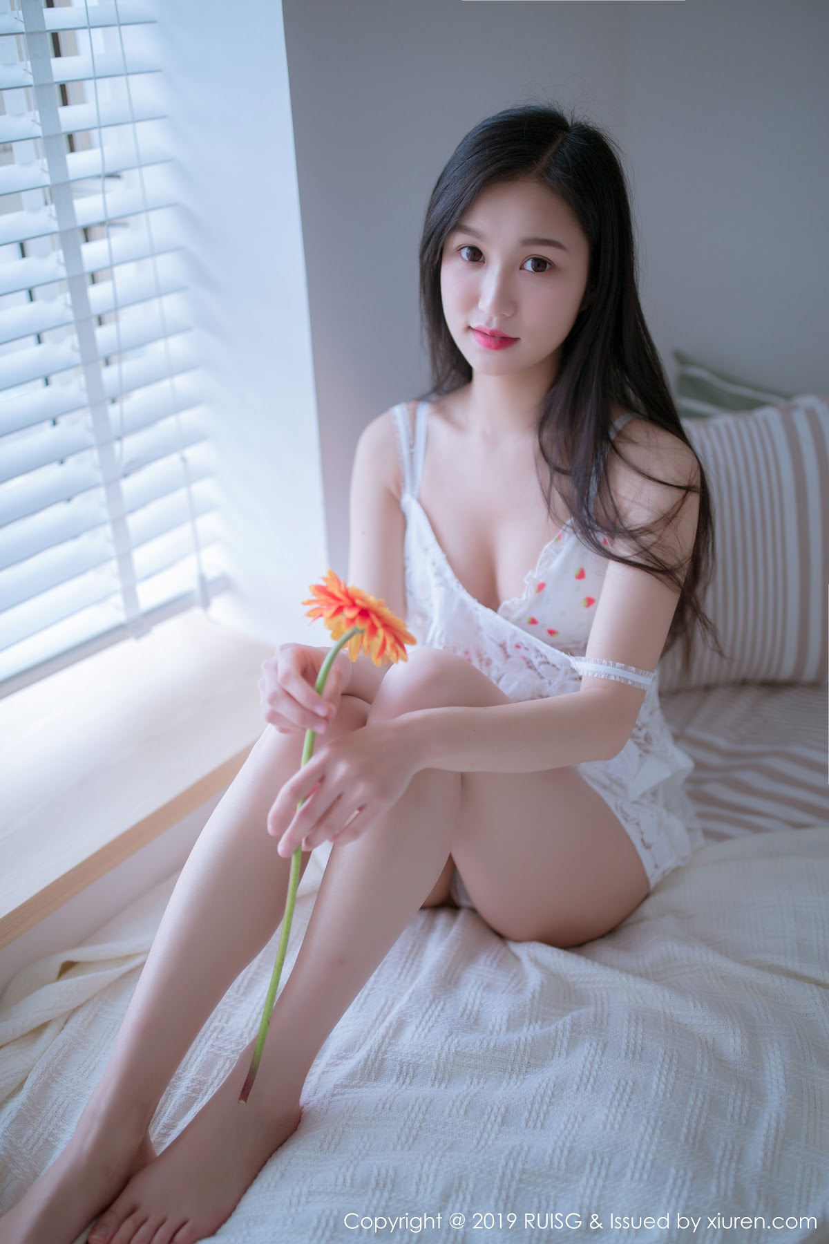 RuiSG Vol.068 深紫Julie - P1