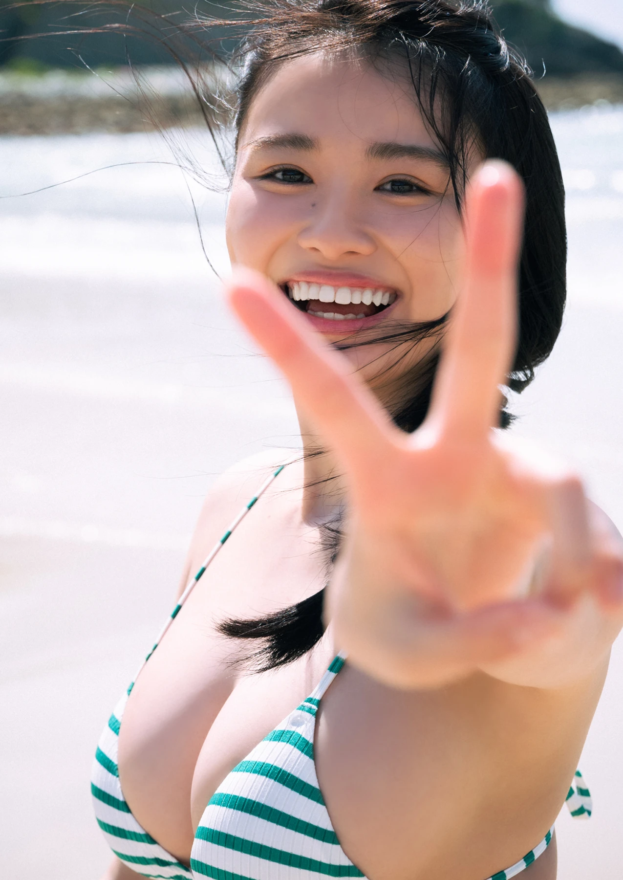 Cocoro Toyoshima 豊島心桜 – デジタル限定 YJ Photo Book 「愛でる」 - P16