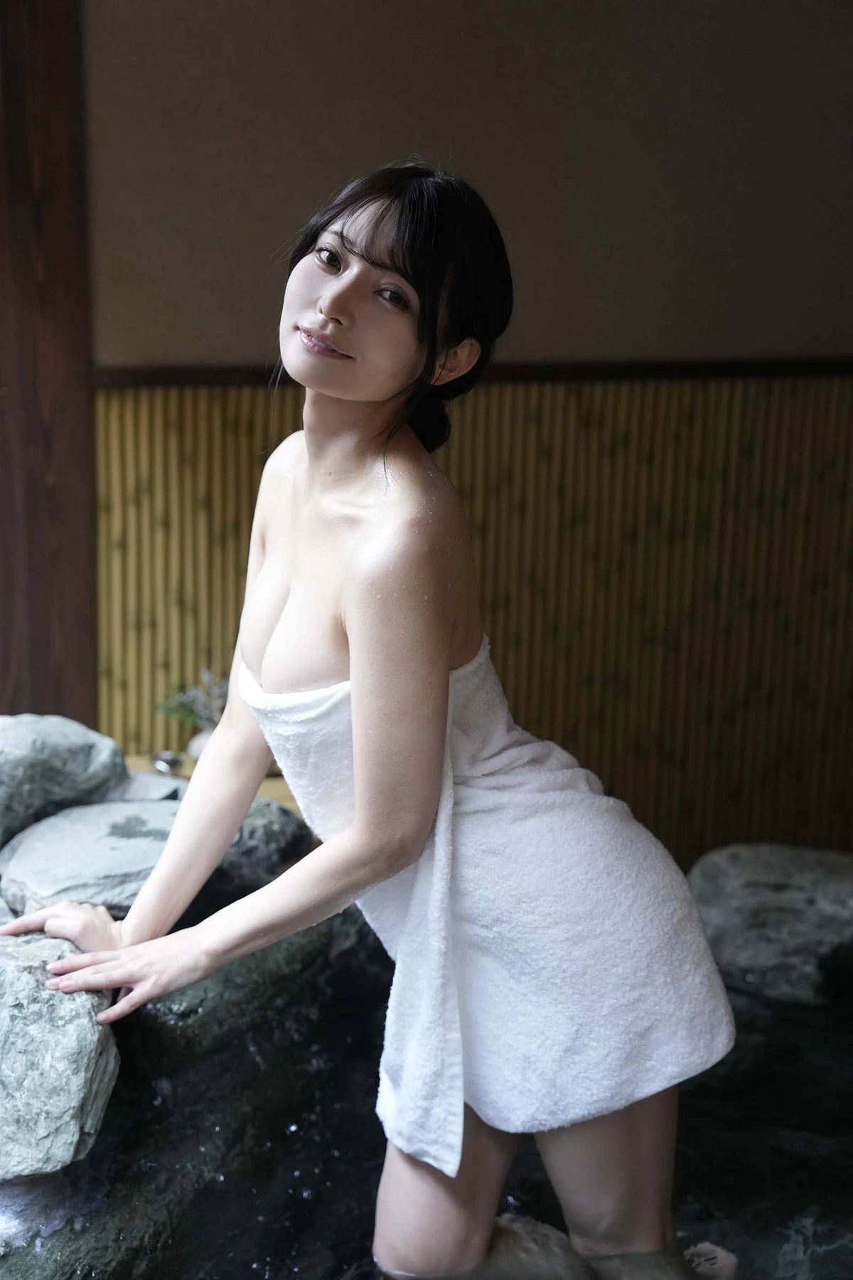 Sayaka Nitori 似鳥沙也加 – デジタル写真集 「蜜逢い」 - P33