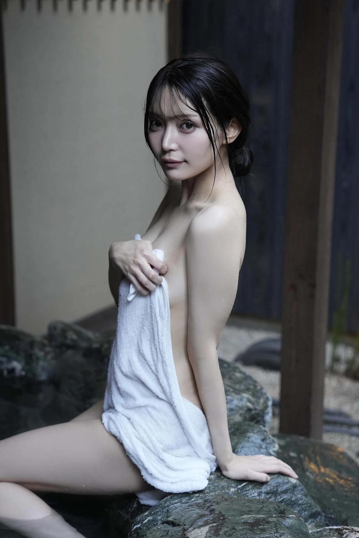 Sayaka Nitori 似鳥沙也加 – デジタル写真集 「蜜逢い」 - P40