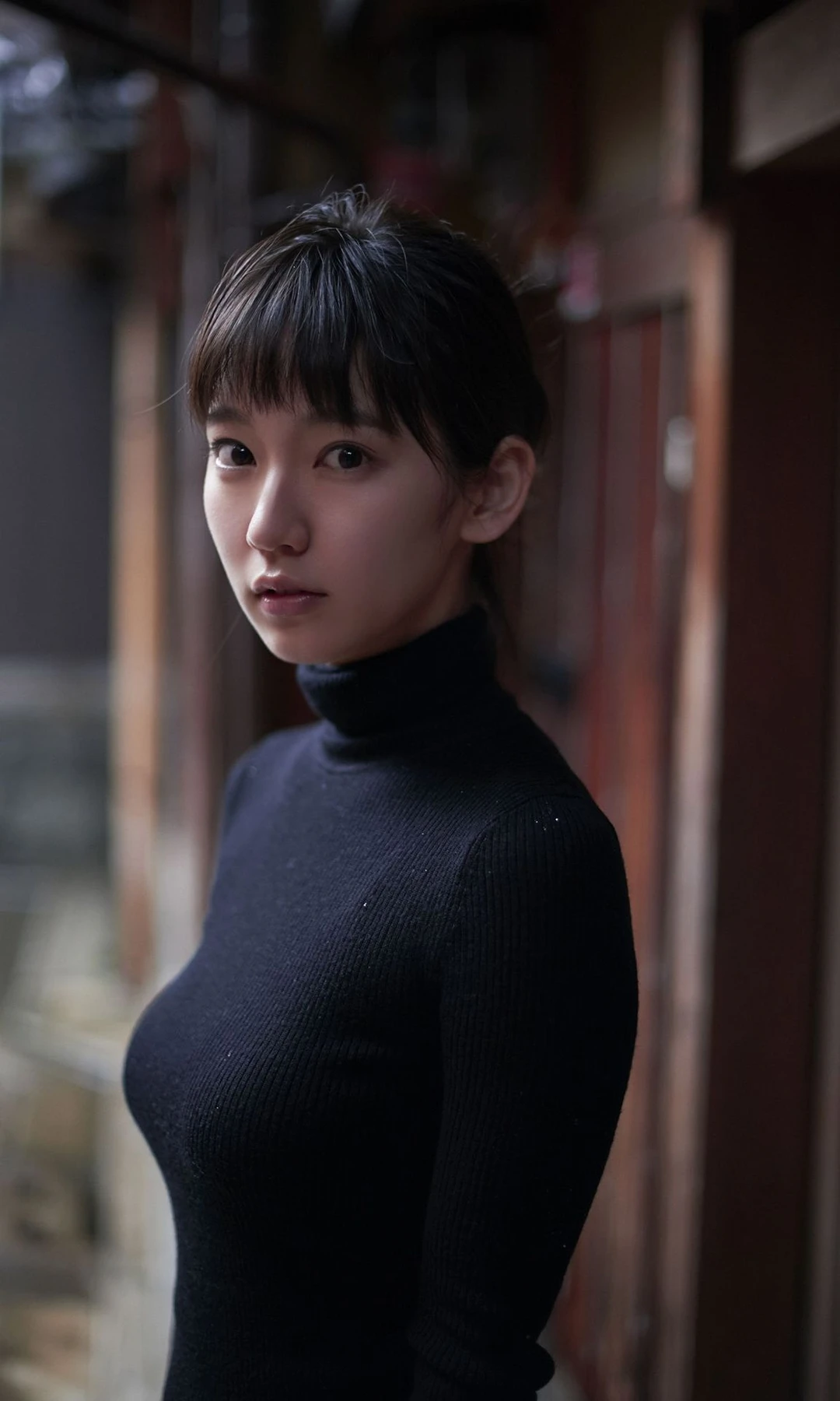 Riho Yoshioka 吉岡里帆 – デジタル週プレ写真集 「西へ」 - P25