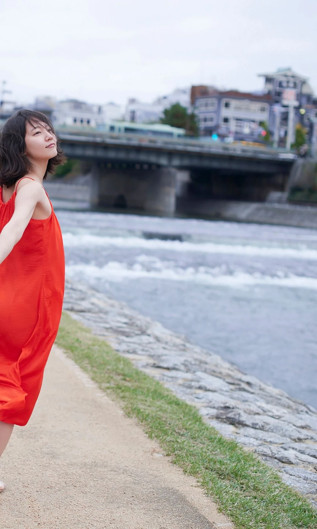 Riho Yoshioka 吉岡里帆 – デジタル週プレ写真集 「西へ」 - P35